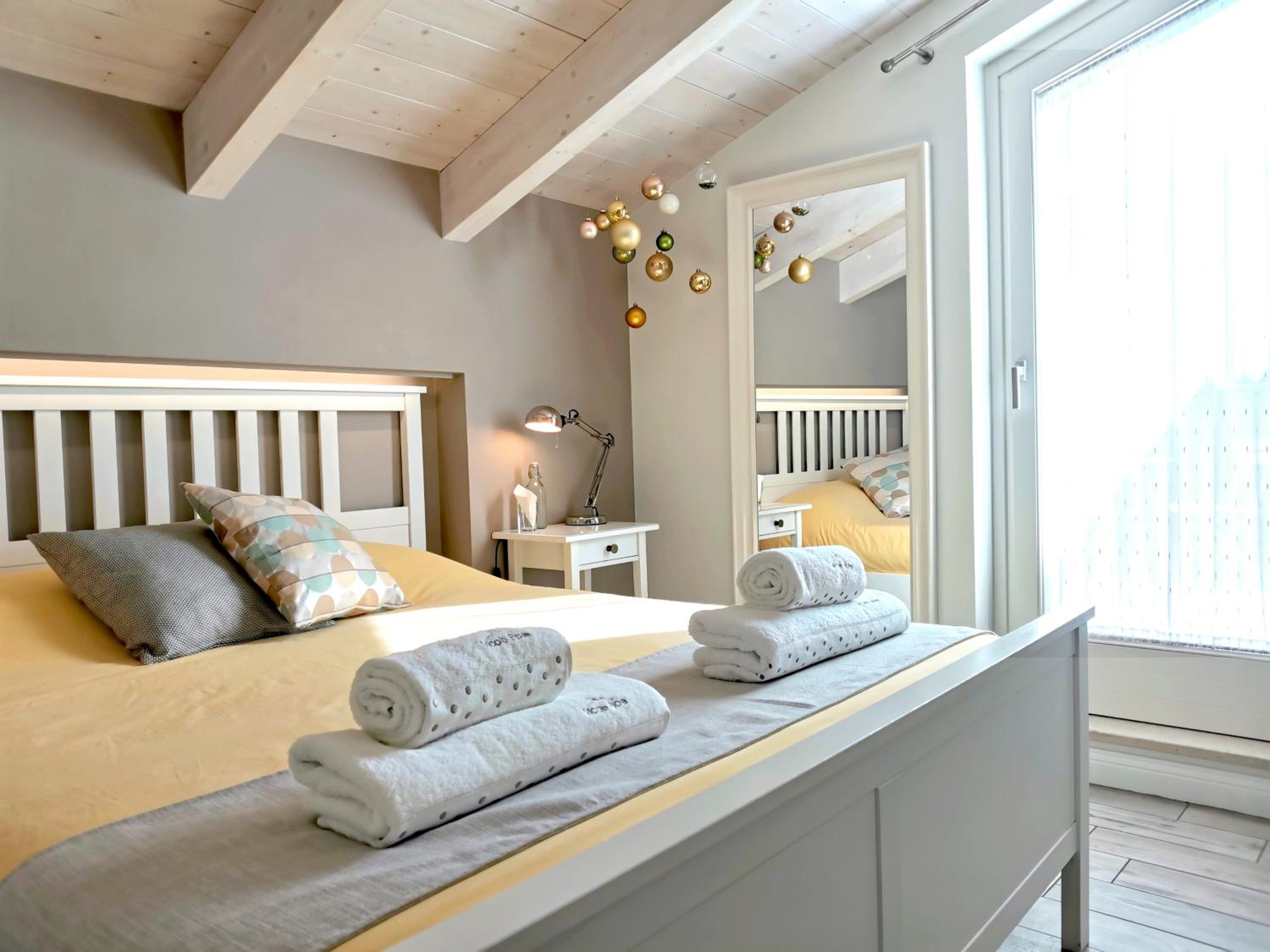 Deluxe Double Room with Terrace with Private Bathroom