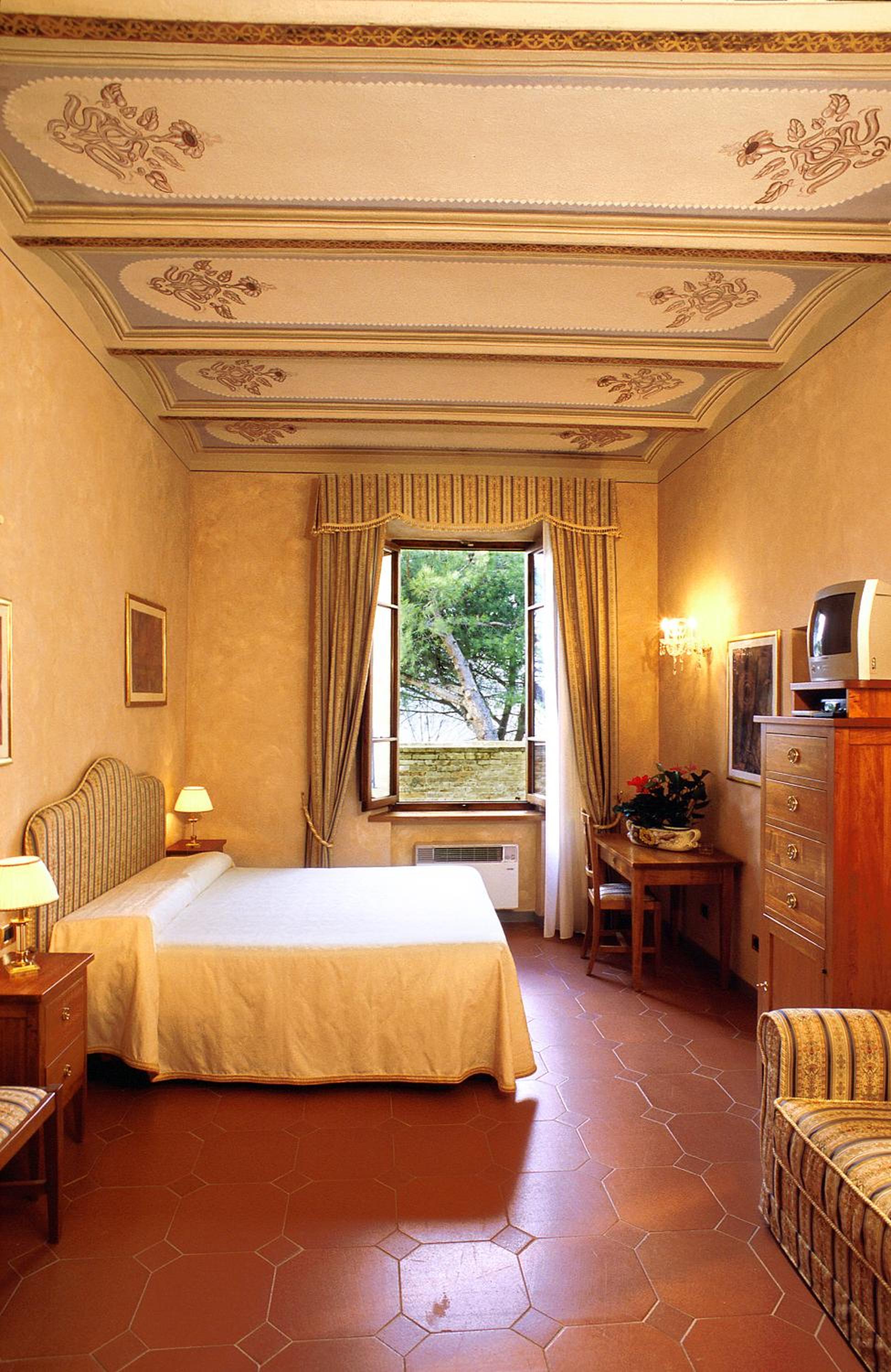 Quadruple Room - Photo 5