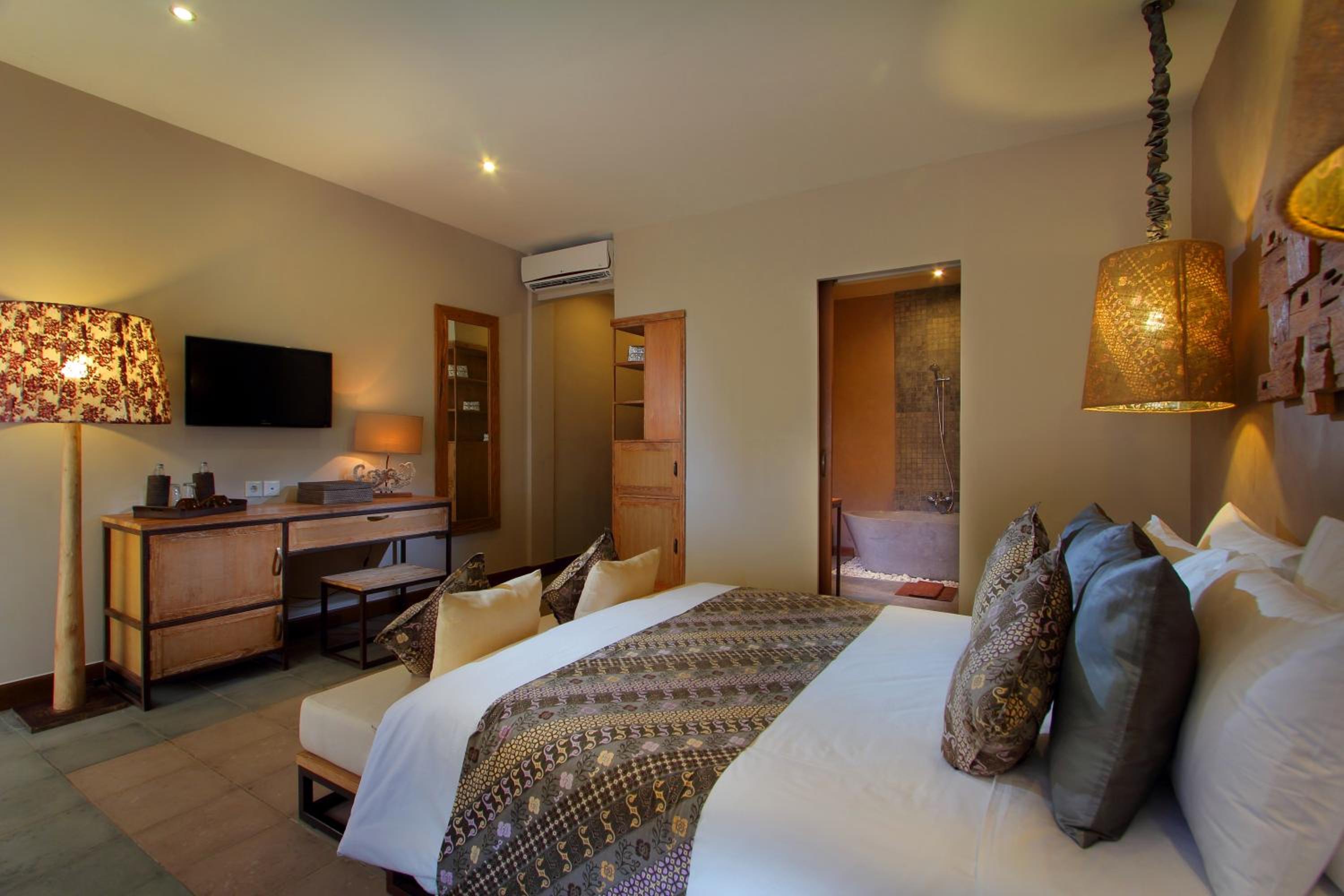 Deluxe Room with Rice Field View