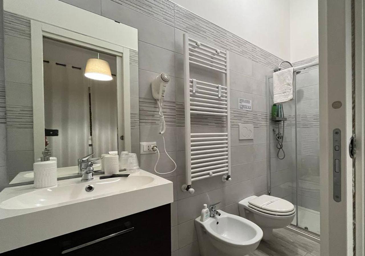 Double Room - Photo 2