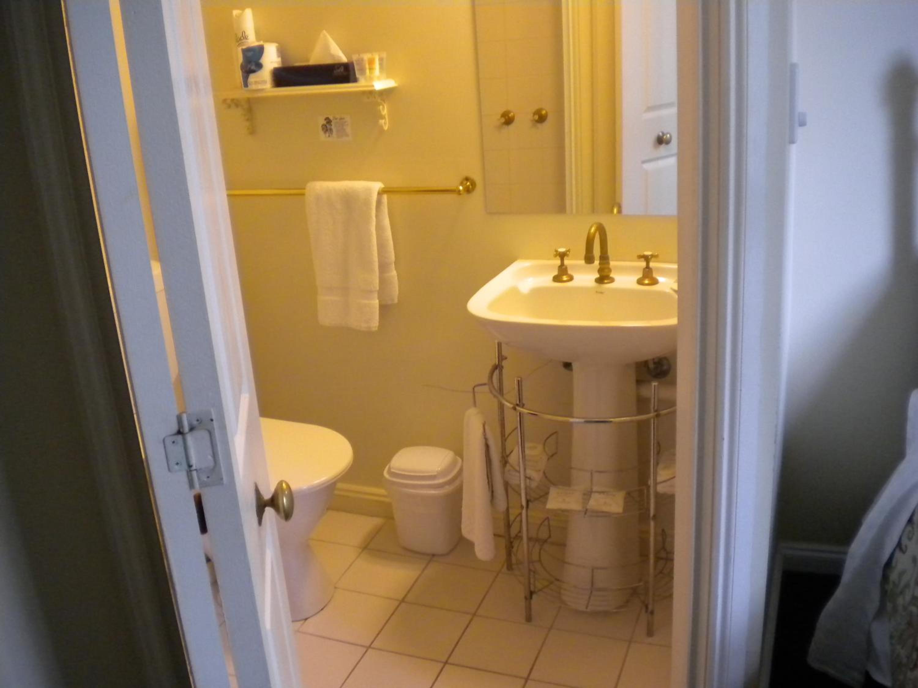 Small Double Room - Photo 3