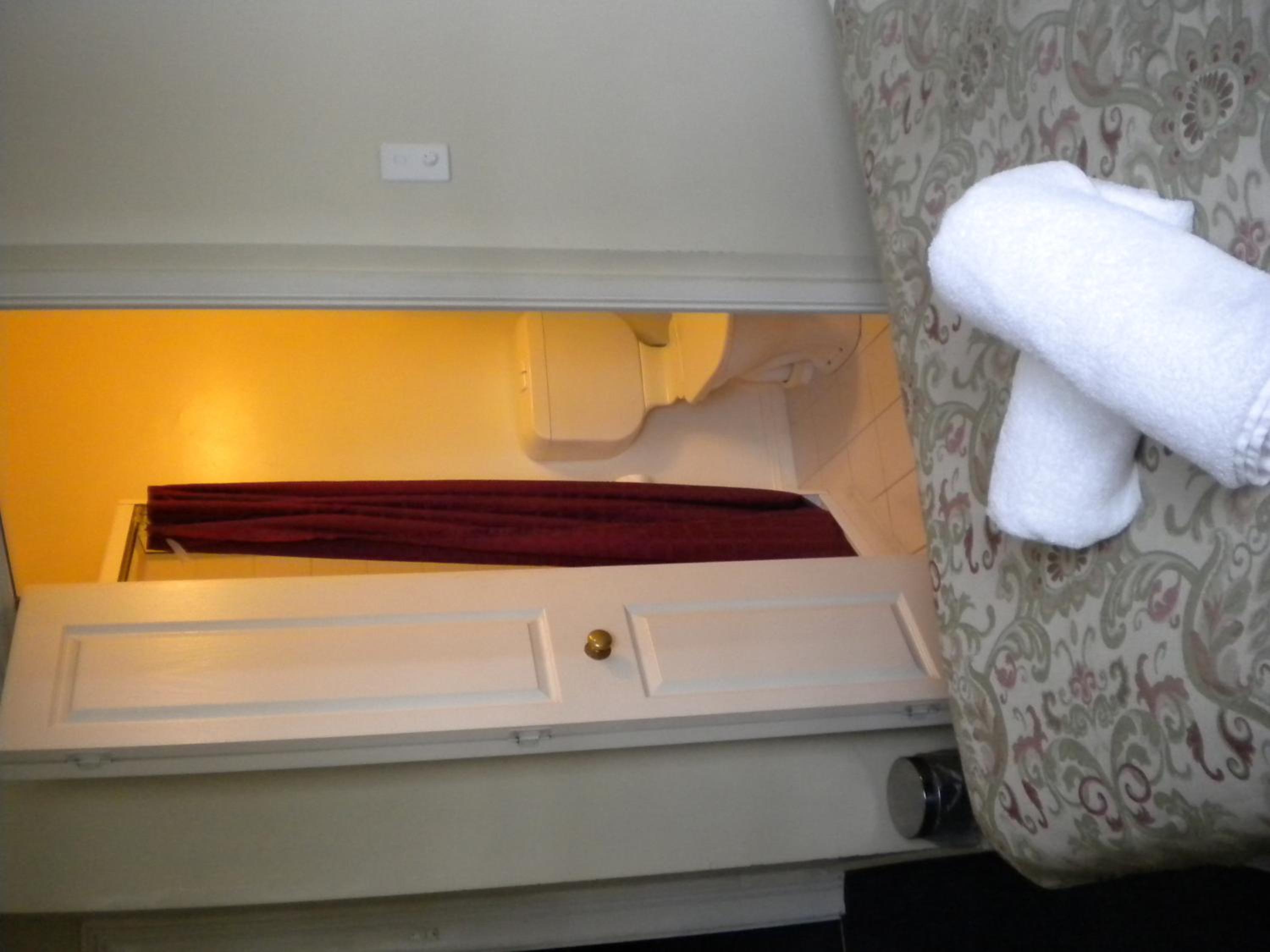 Small Double Room - Photo 4