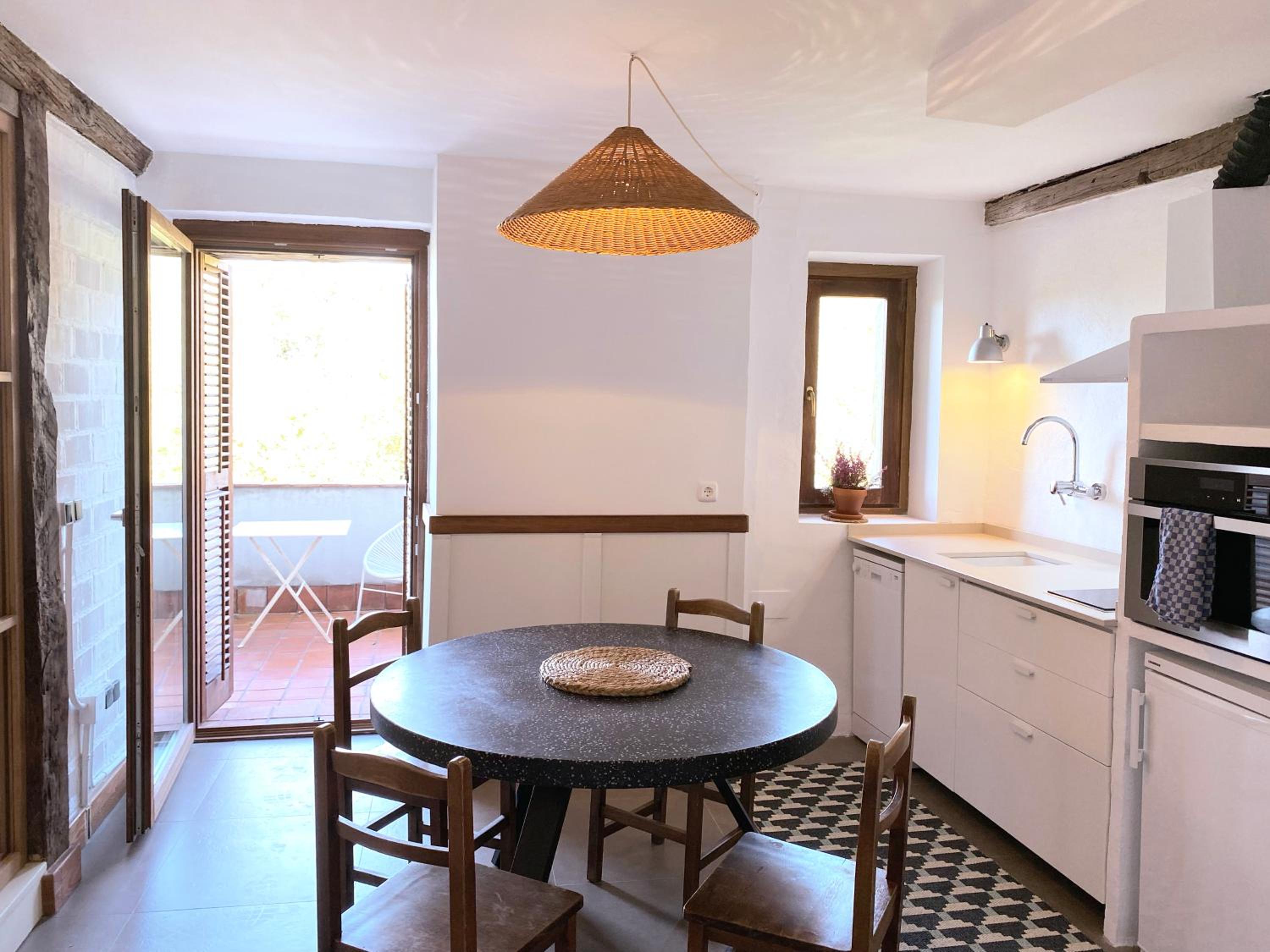 Apartment with Balcony photo 2