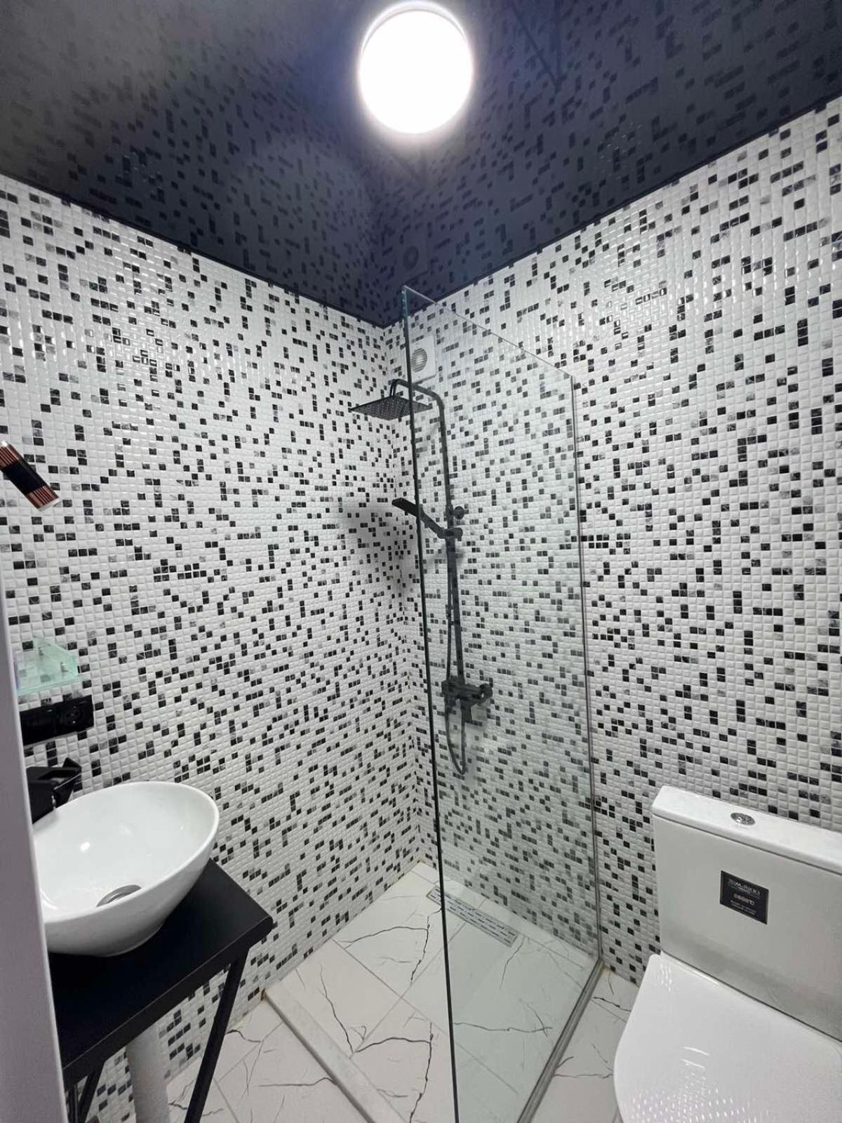 Large Double Room - Photo 15