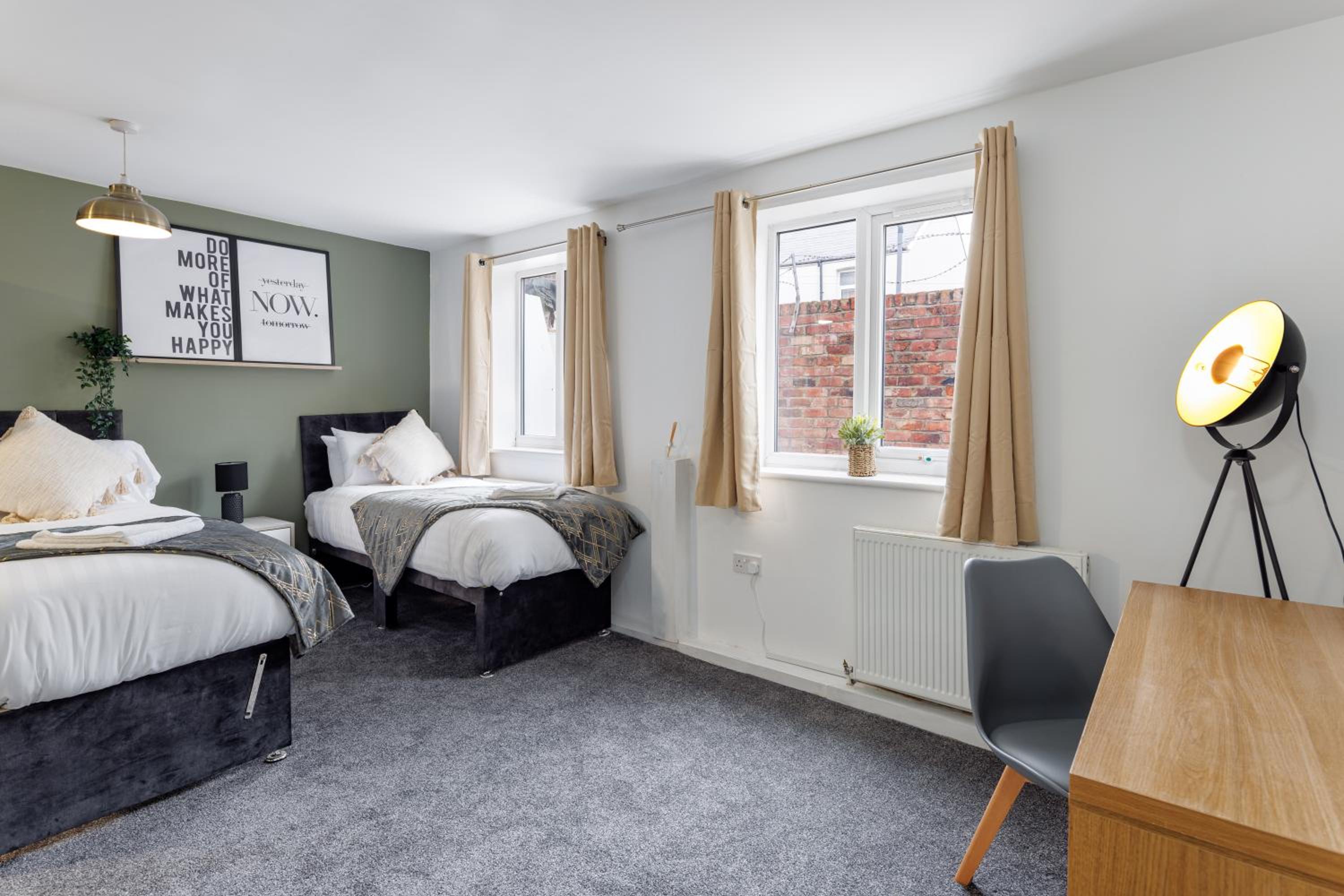 Studio Apartment photo 1