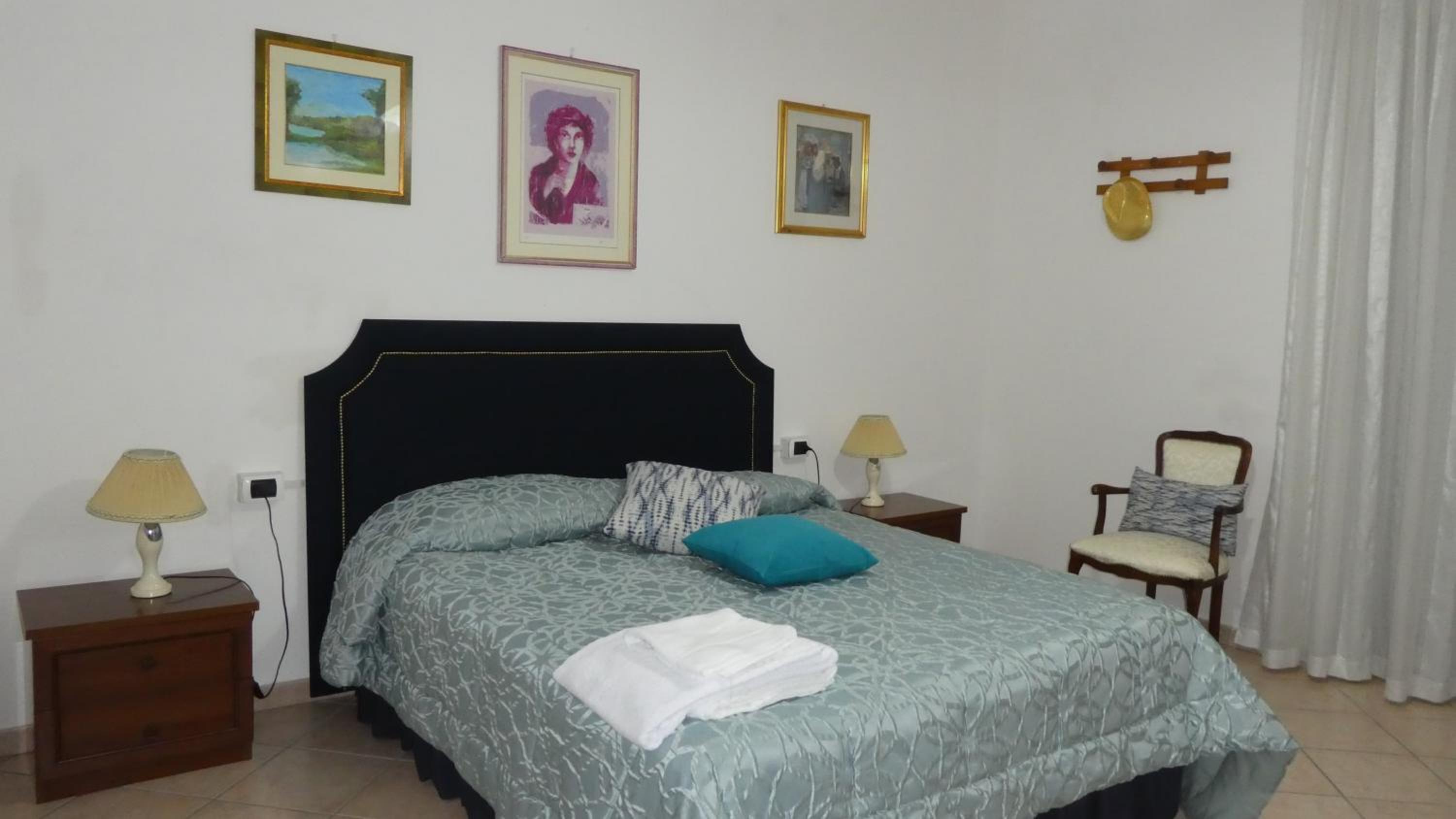 Double Room - Photo 3