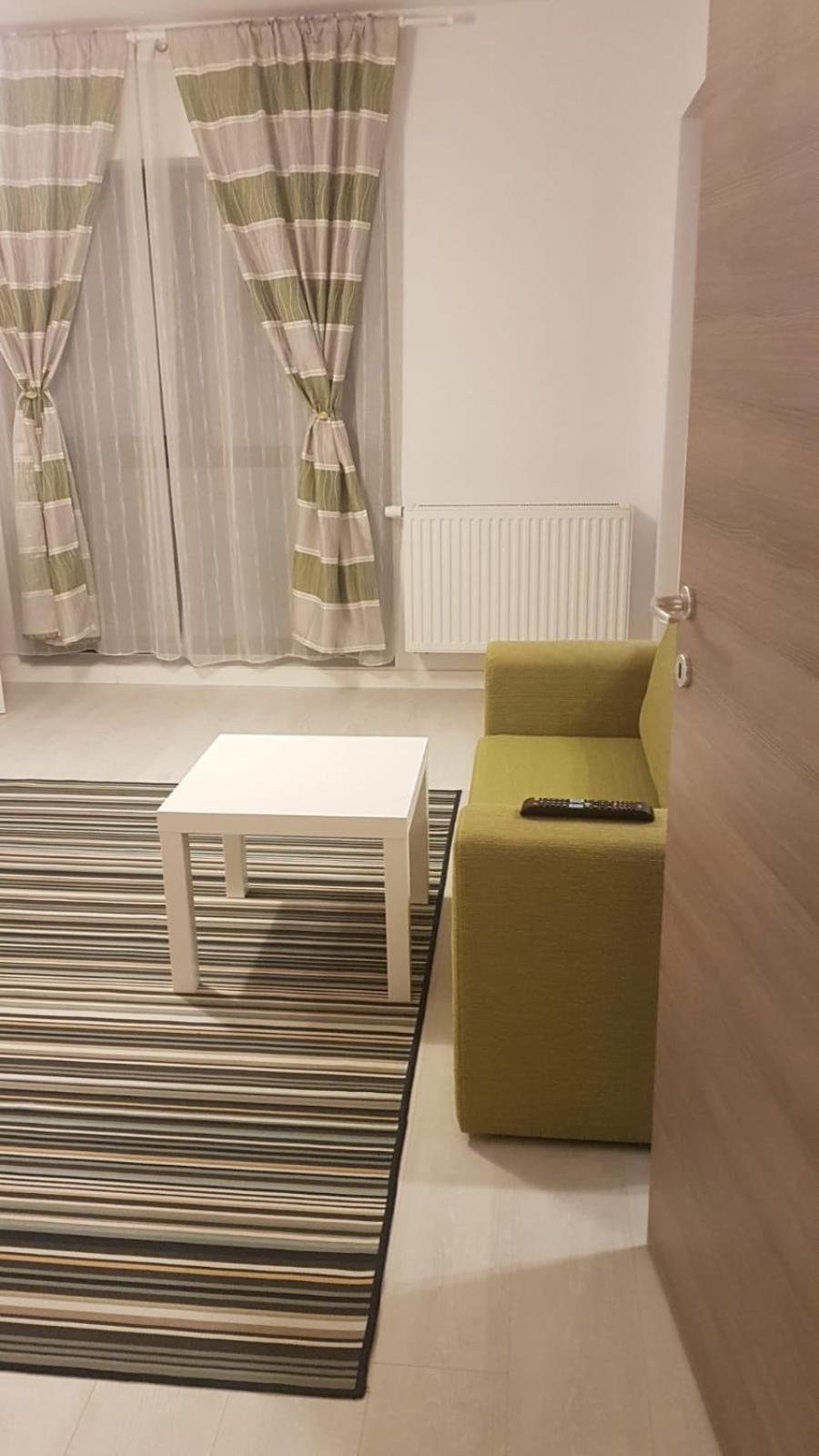 Studio with Balcony - Photo 2