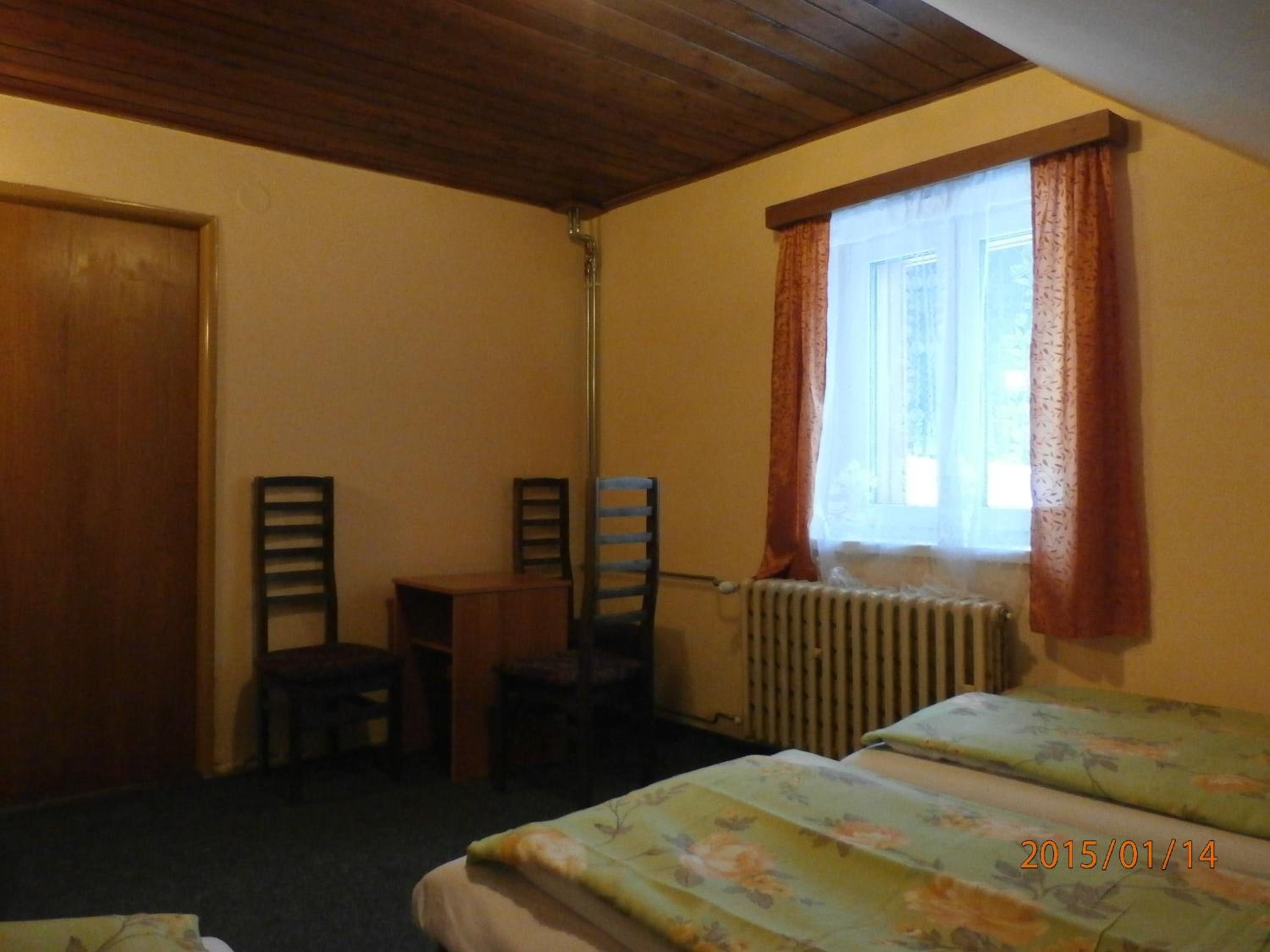Double Room with Shared Bathroom photo 1