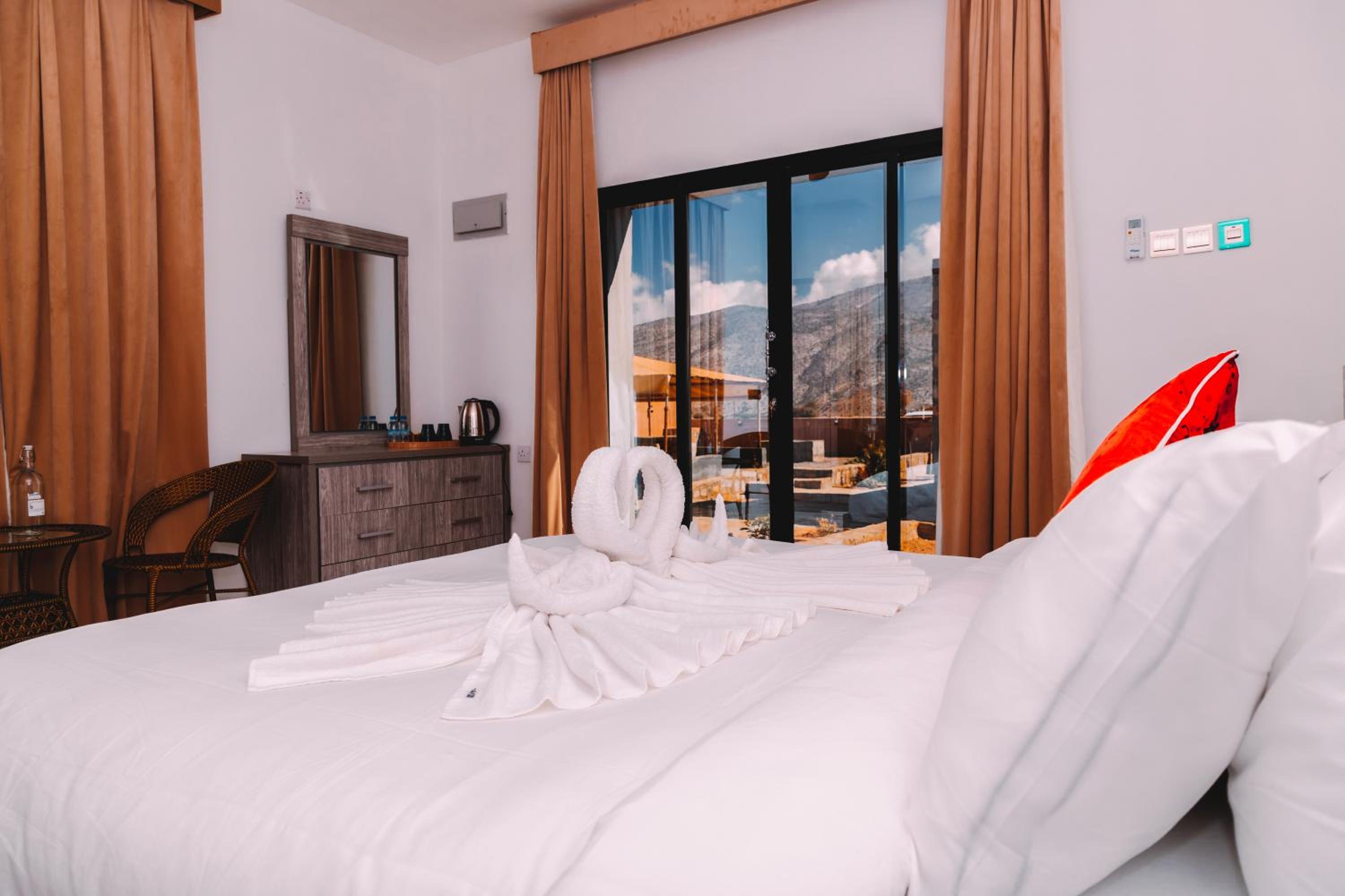 Three-Bedroom Suite photo 1