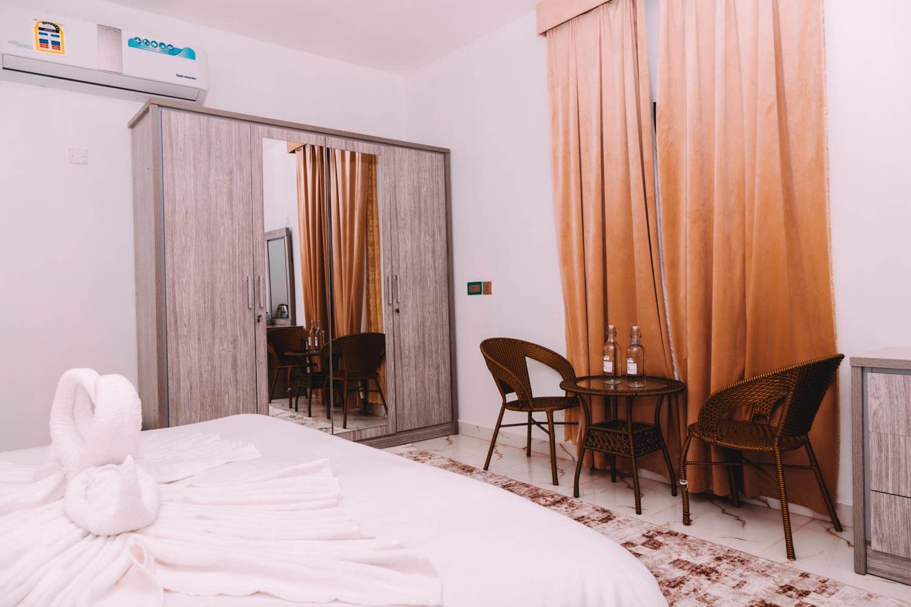 Triple Room with Terrace photo 2