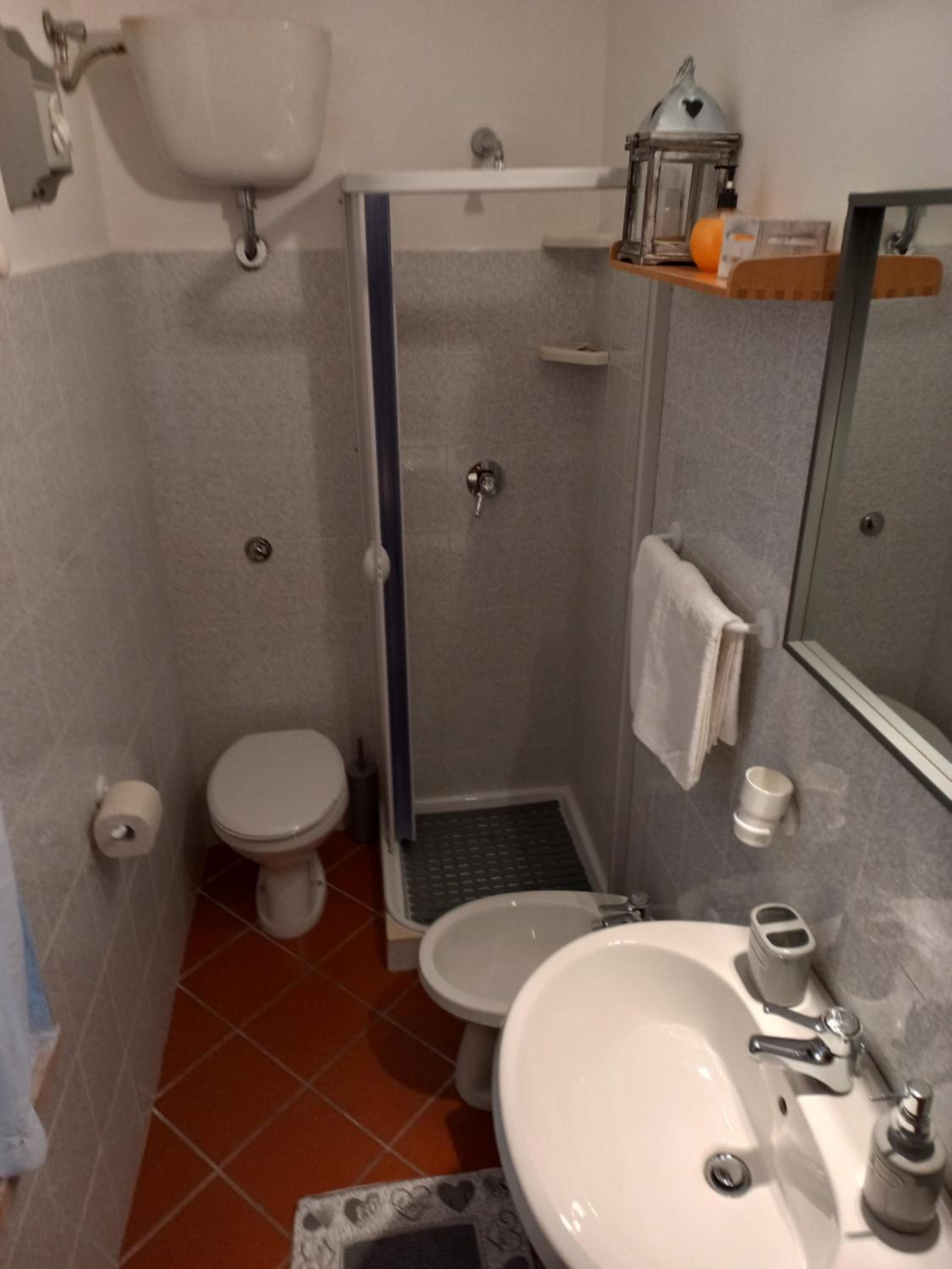 One-Bedroom Apartment - Photo 18