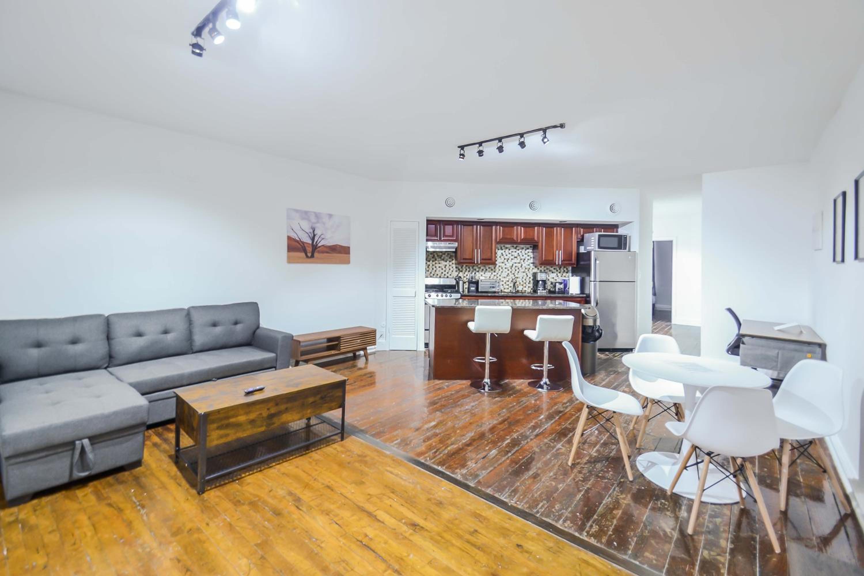 Two-Bedroom Apartment - Photo 27