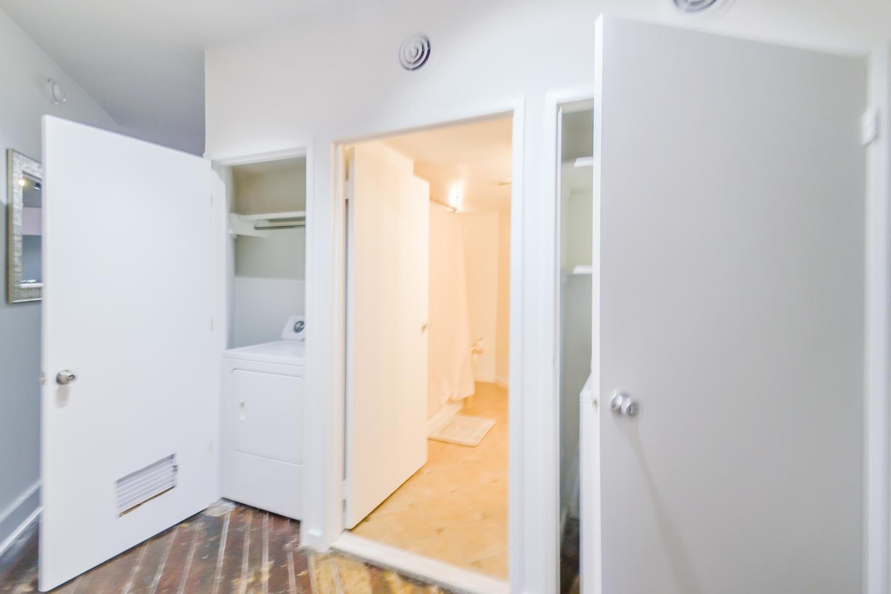 Two-Bedroom Apartment - Photo 6