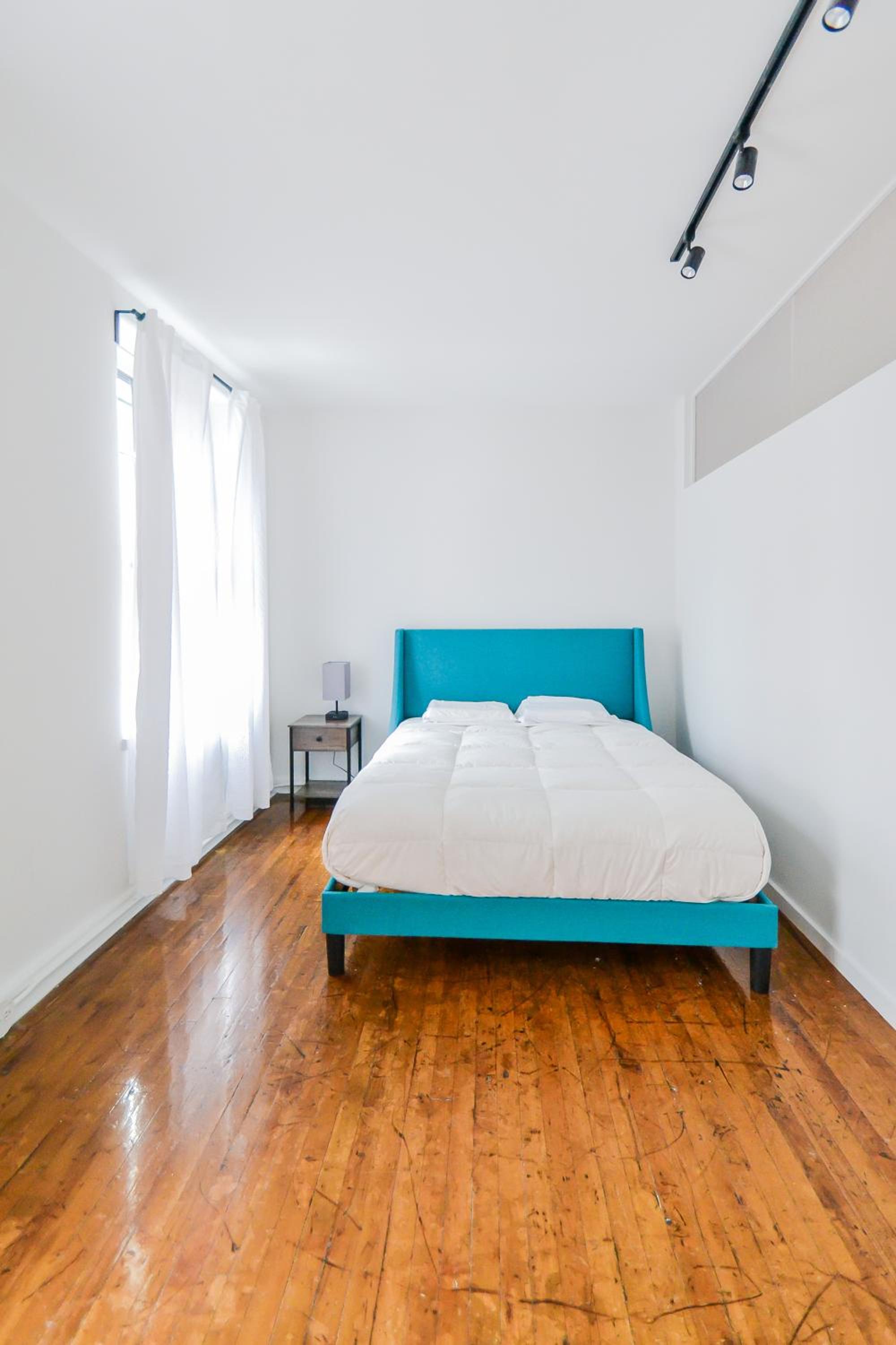 Two-Bedroom Apartment - Photo 4