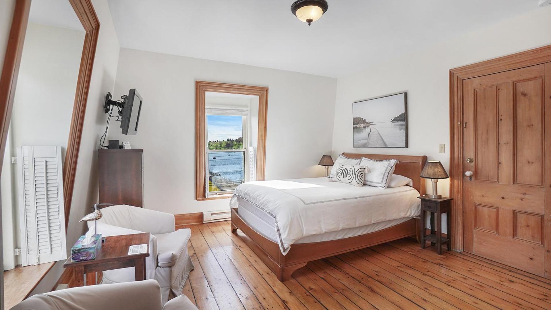 Superior Queen Room with Sea View - Top Floor photo 3