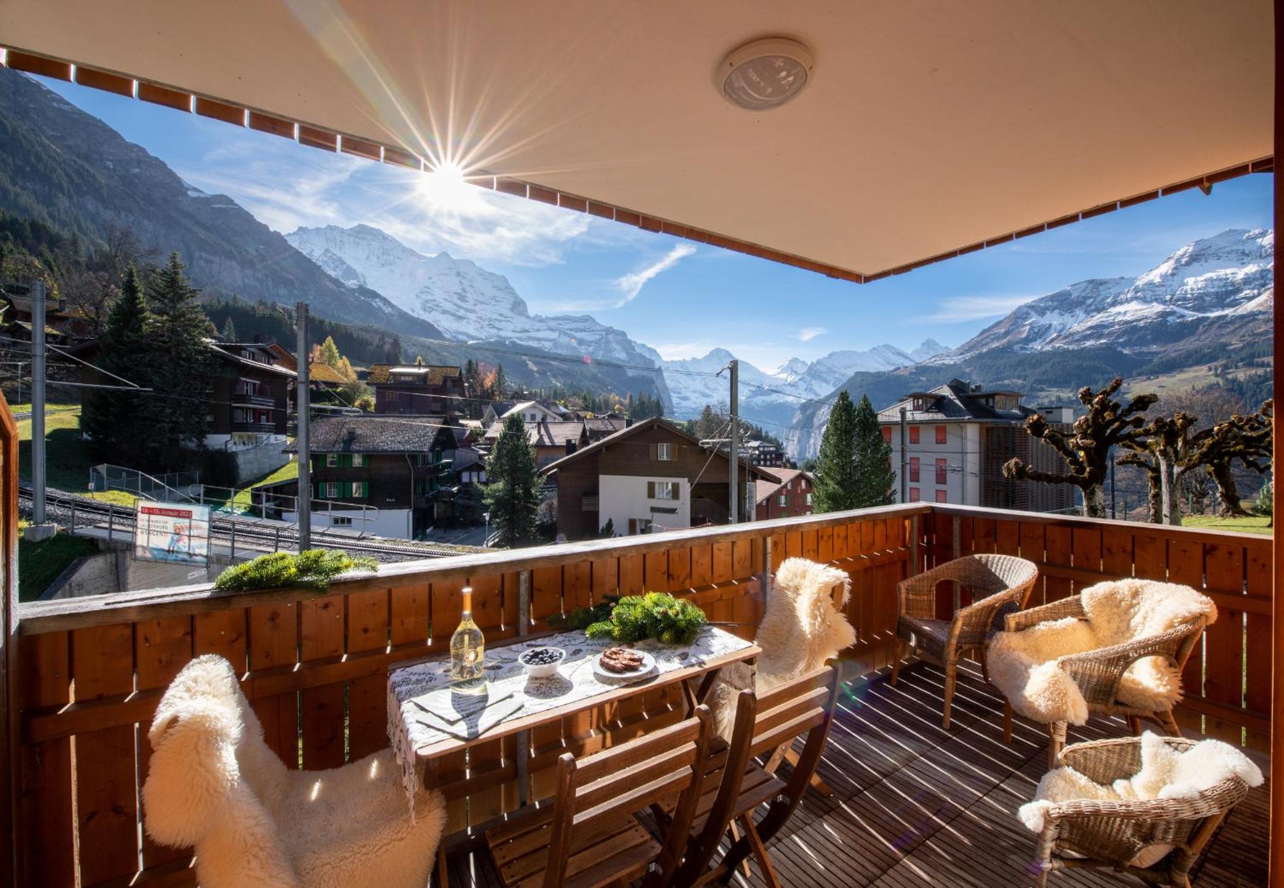 Apartment with Mountain View photo 1