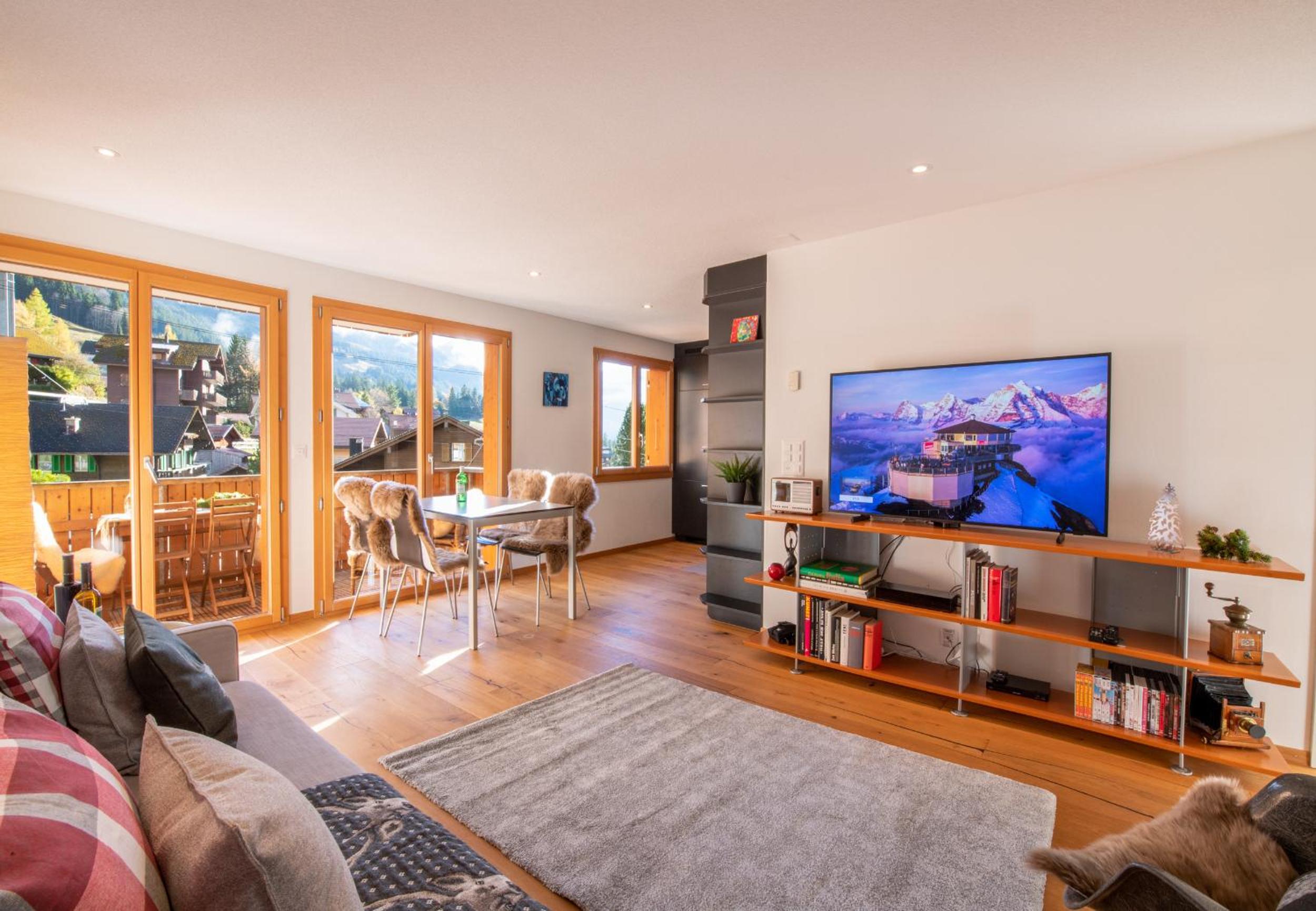 Apartment with Mountain View photo 2
