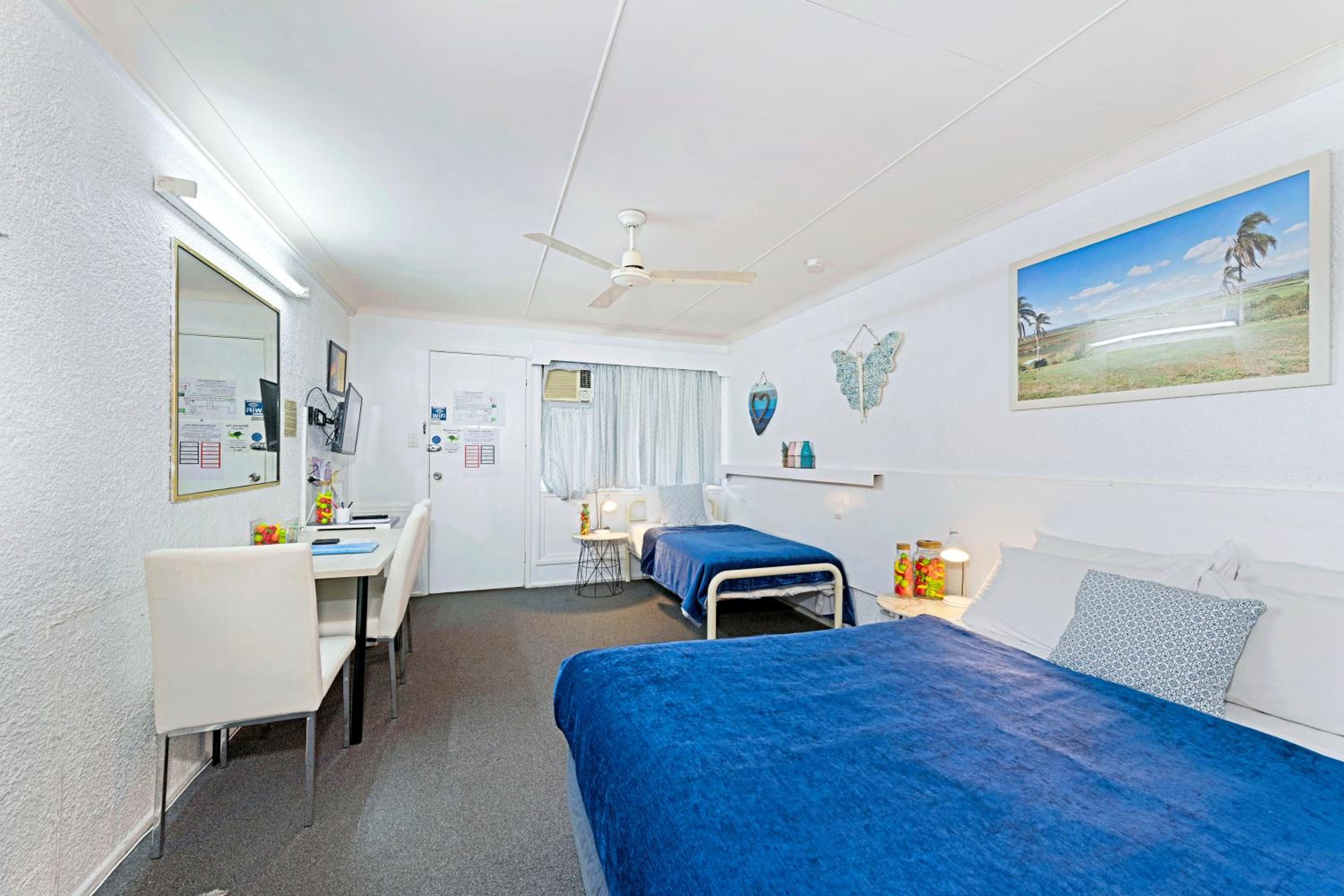 Double or Twin Room photo 2