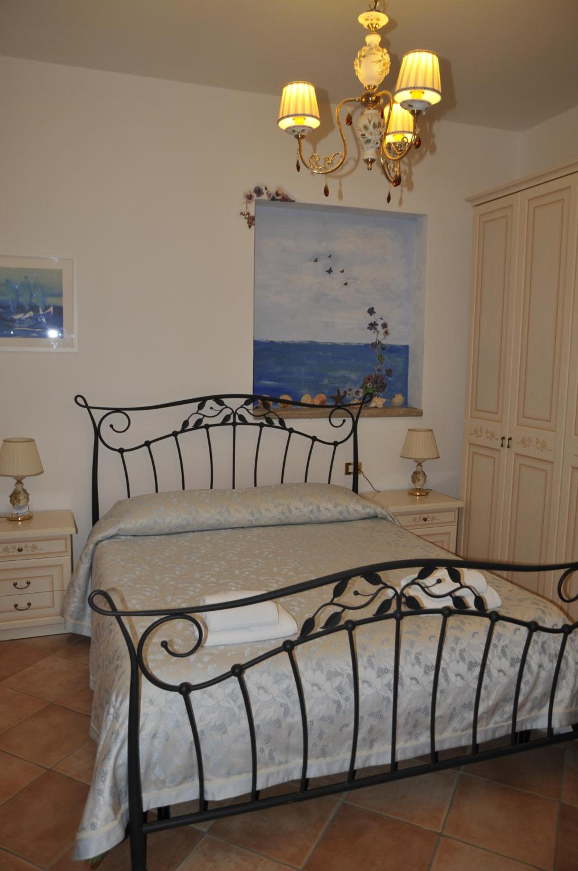 Quadruple Room with Private Bathroom photo 2