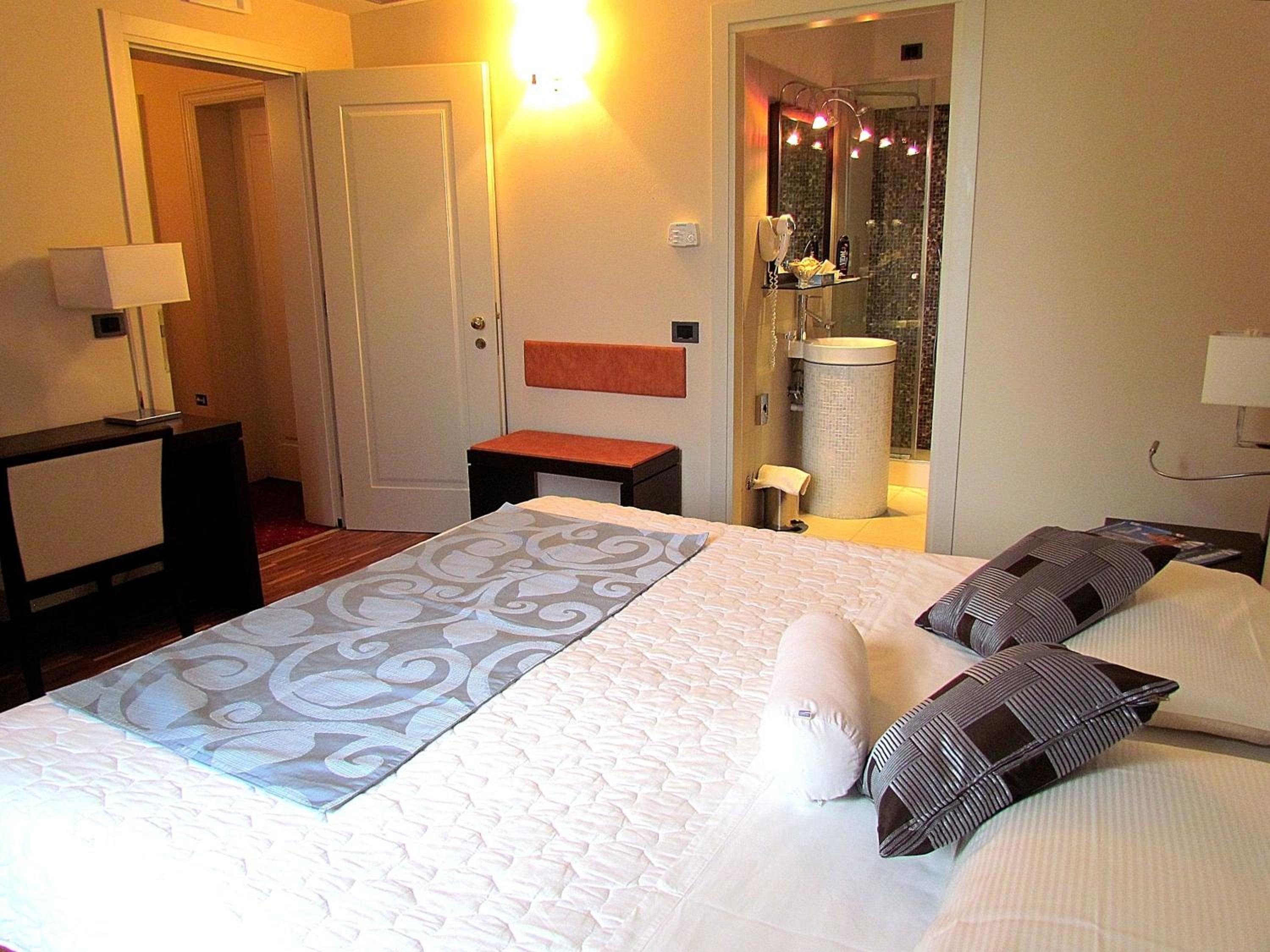 Basic Double Room