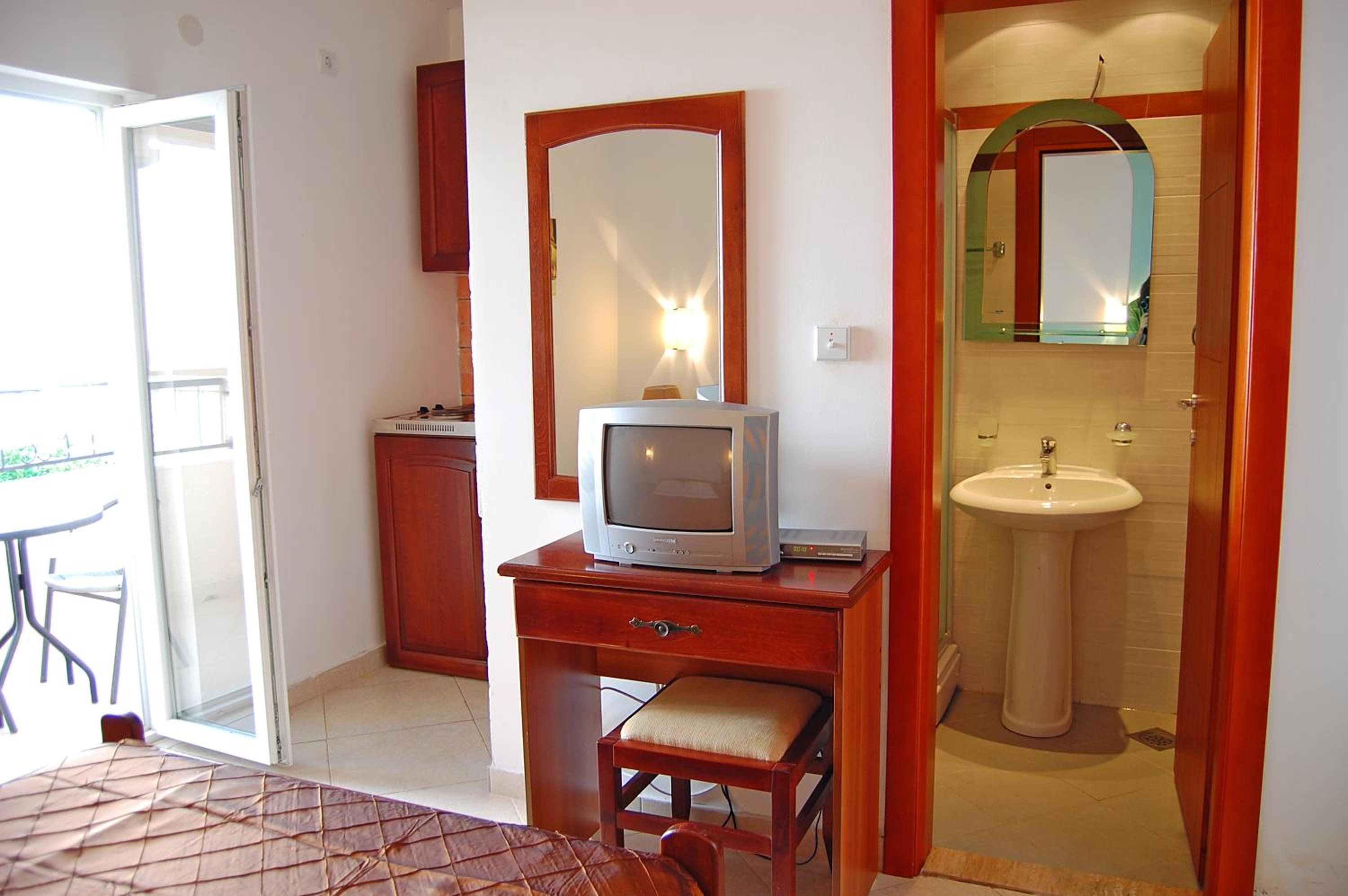 Studio Apartment photo 1