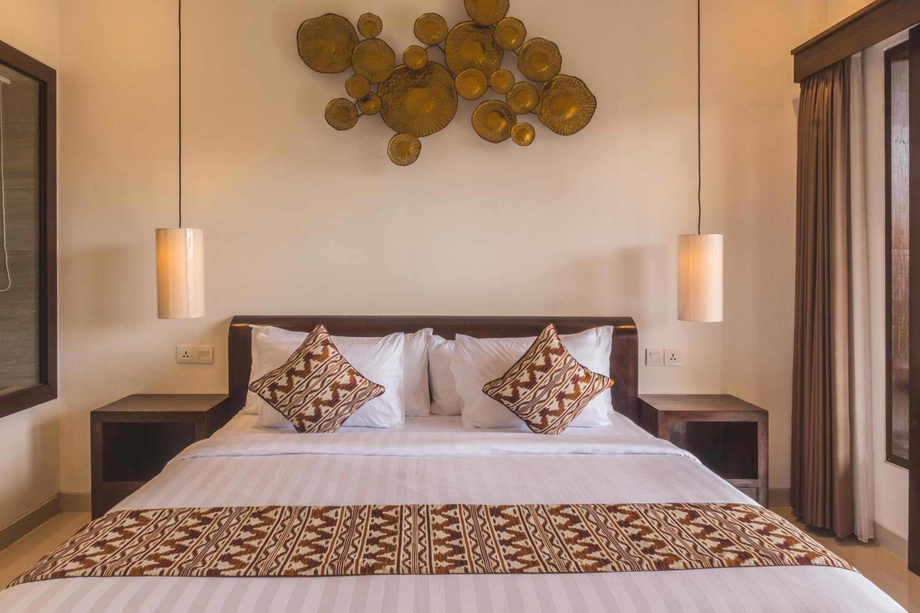 Double Room with Pool View - Photo 8