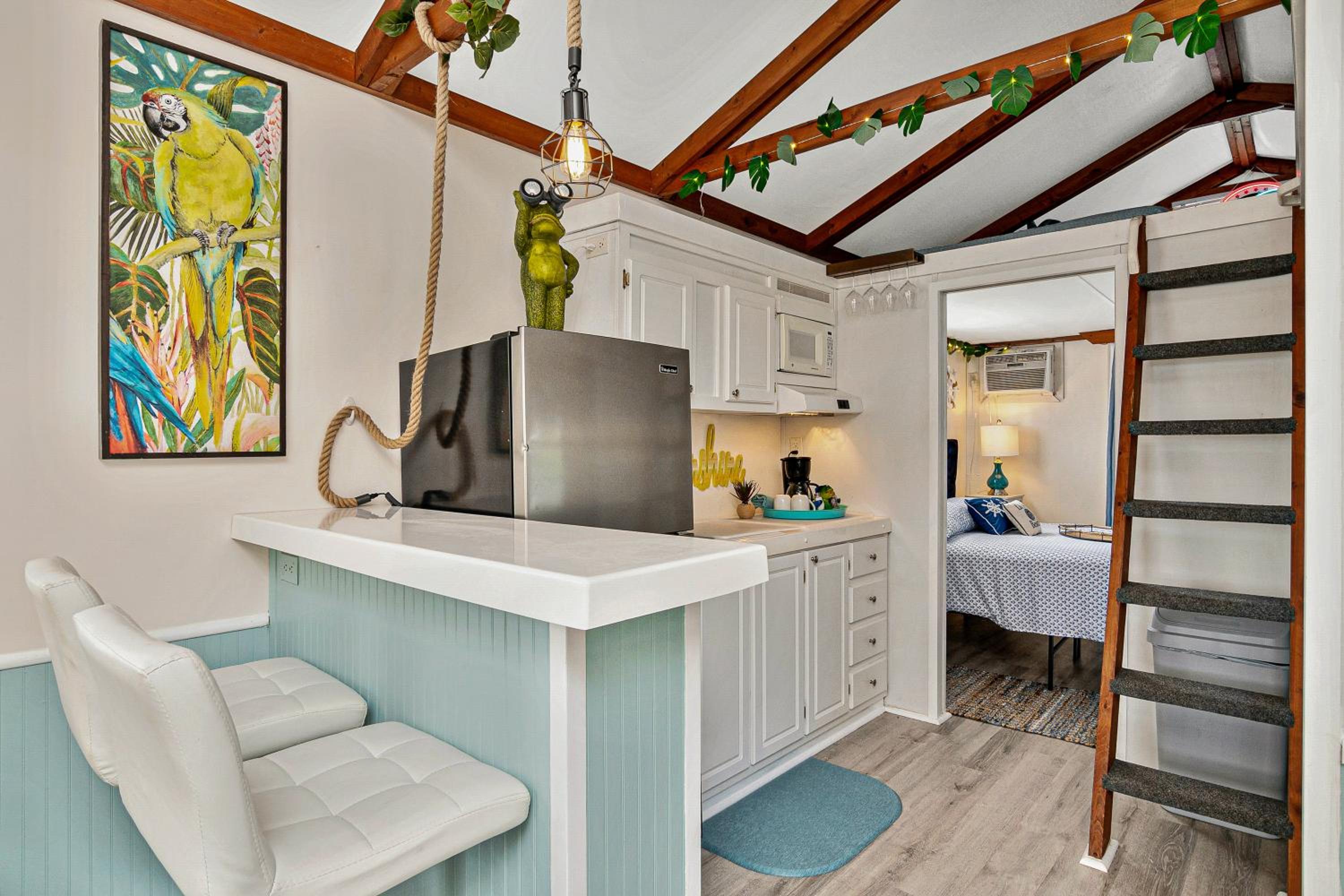 Bungalow with Sea View - Photo 5