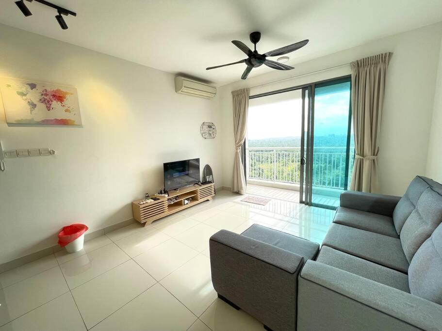 Two-Bedroom Apartment with Balcony and Sea View