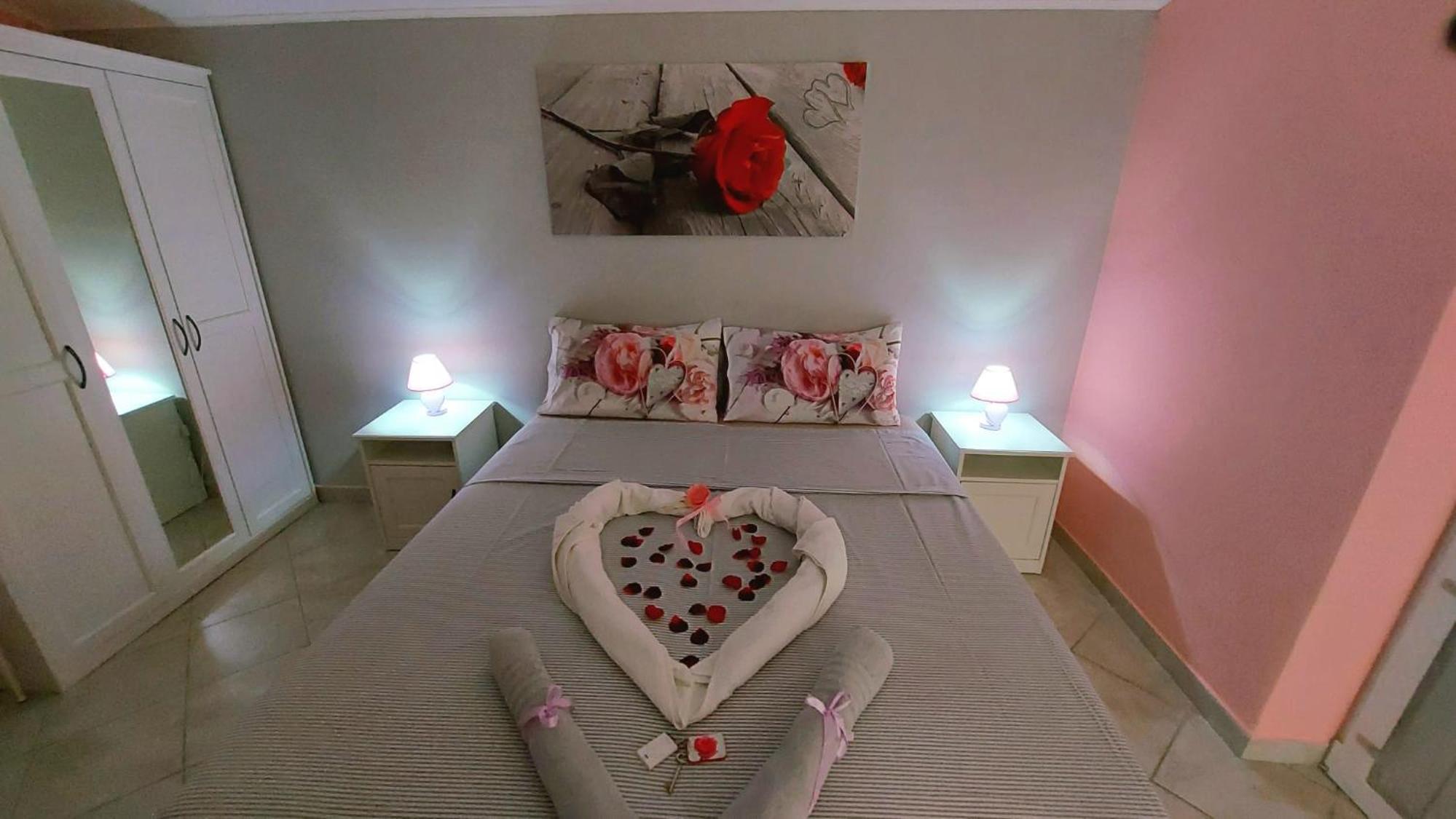 Double or Twin Room with Private Bathroom photo 3