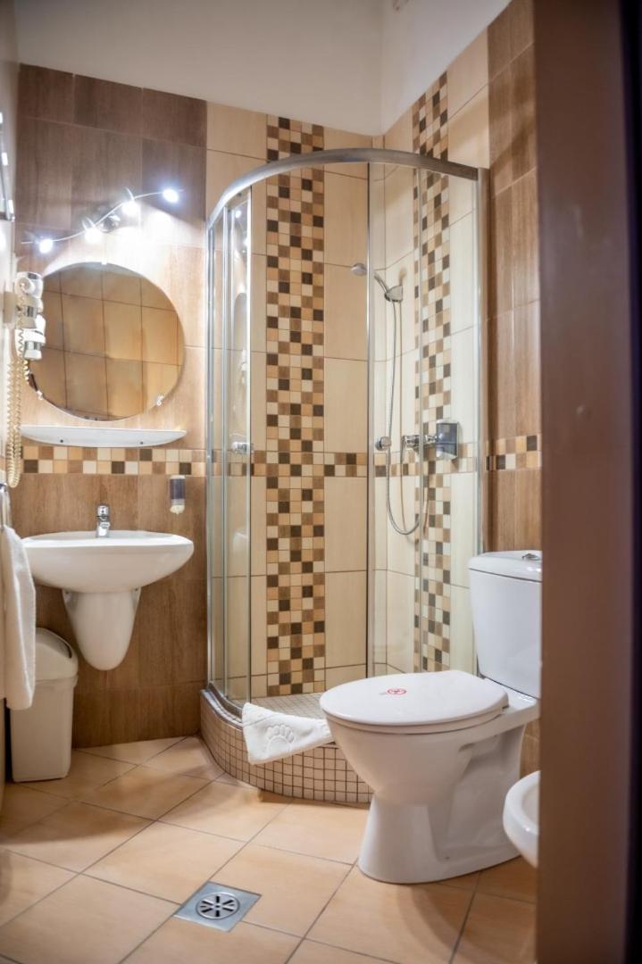 Double or Twin Room - Photo 34
