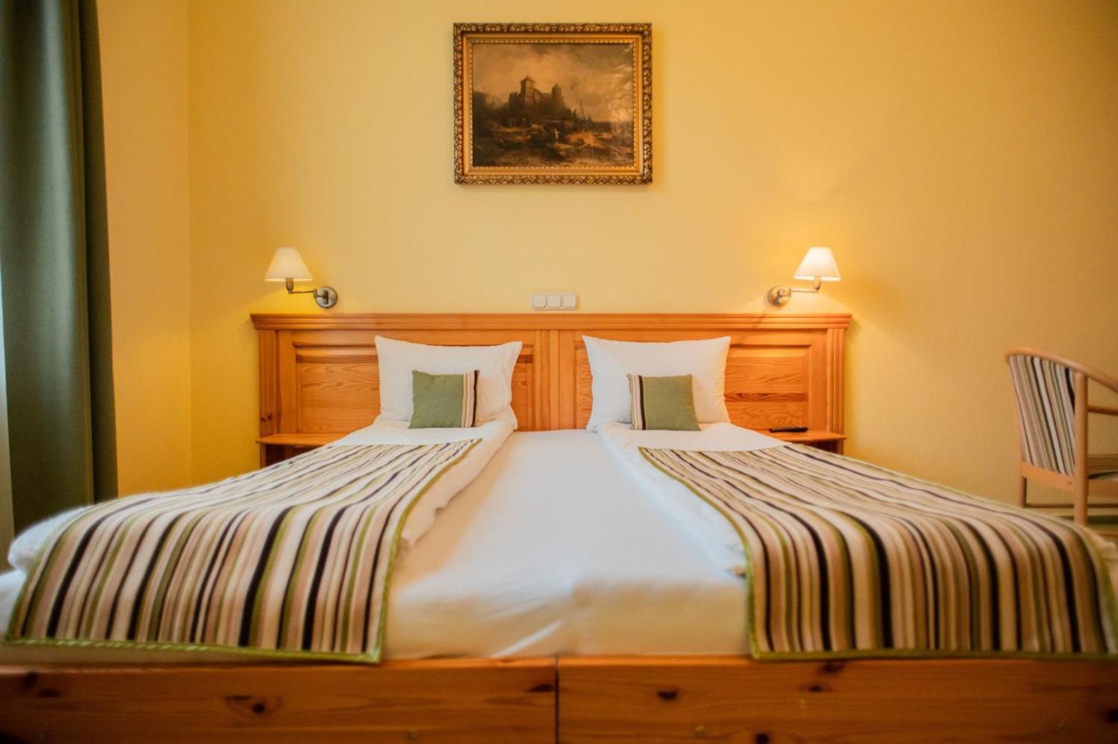 One-Bedroom Suite - Photo 18