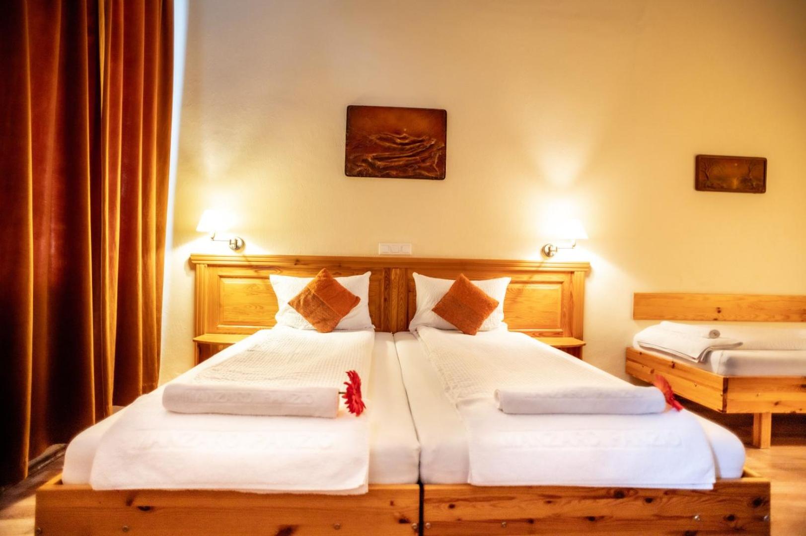 Triple Room - Photo 24