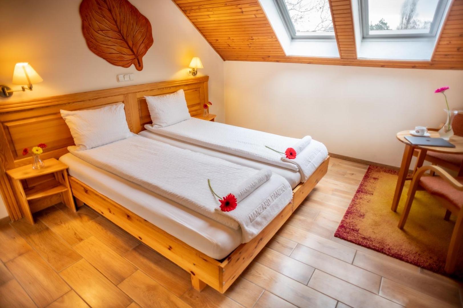 Double or Twin Room - Photo 13