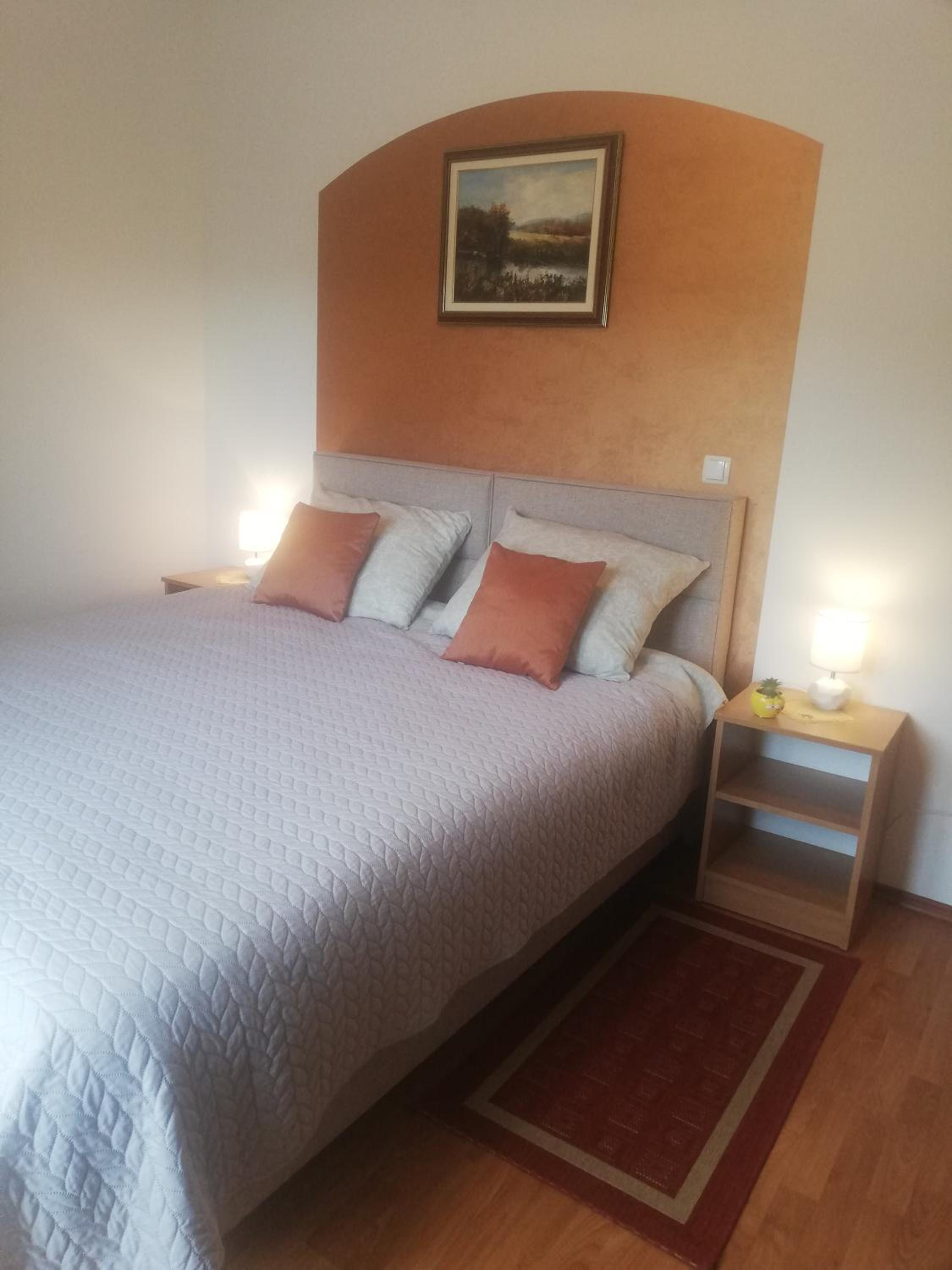 Standard Double or Twin Room with Balcony - Photo 8