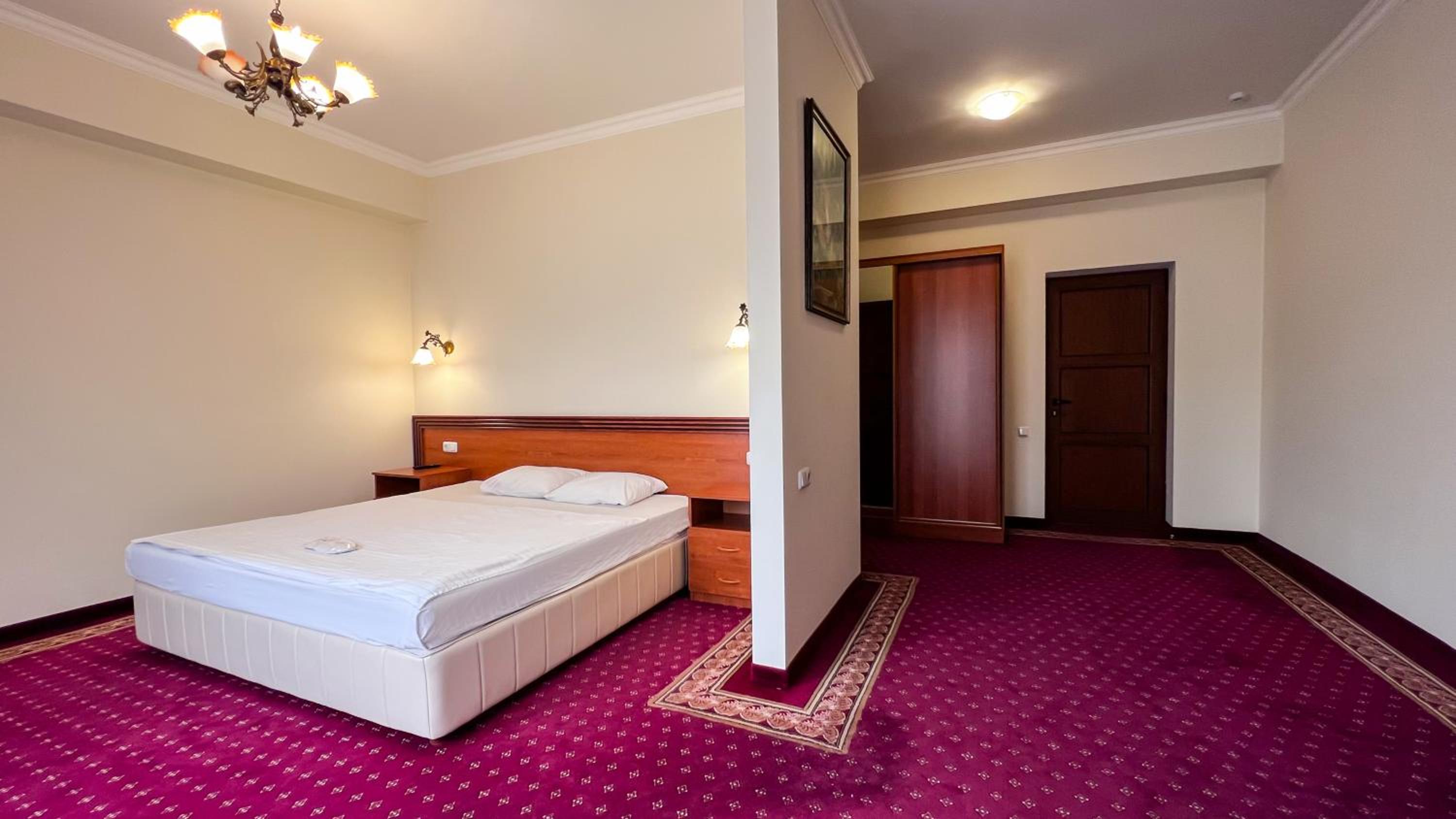 Large Double Room