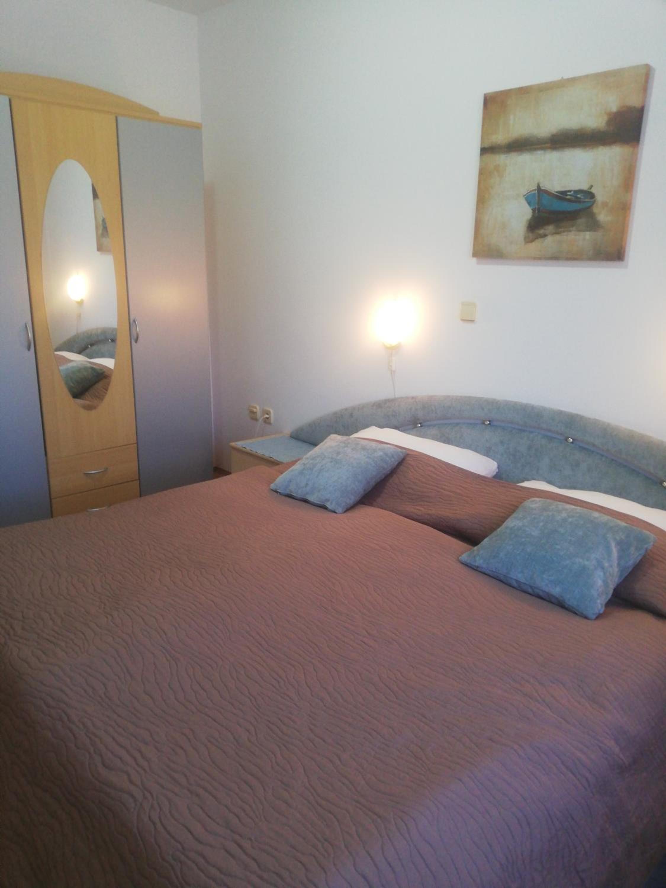 Two-Bedroom Apartment with Terrace - Photo 25