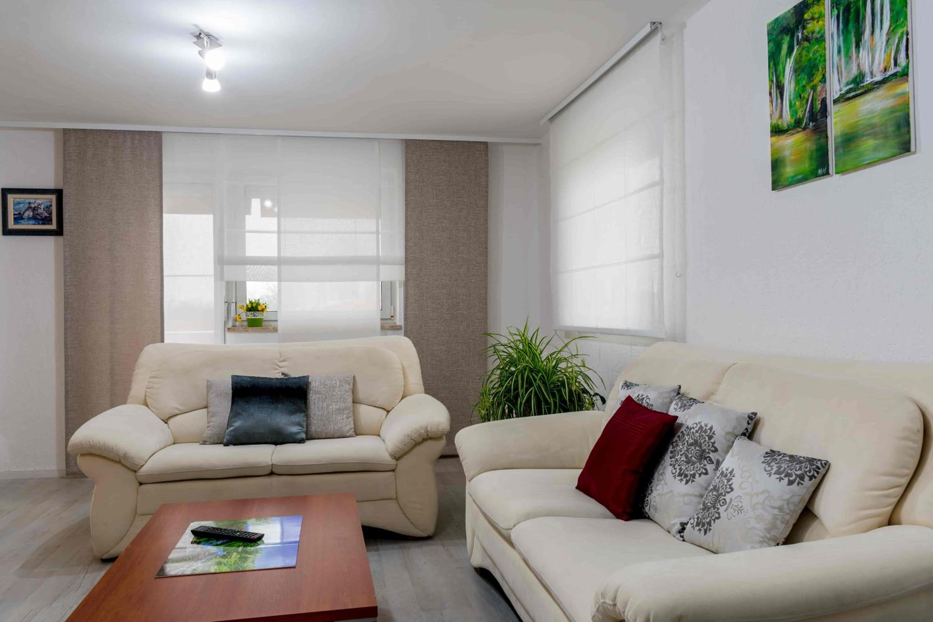 Three-Bedroom Apartment - Split Level - Photo 28