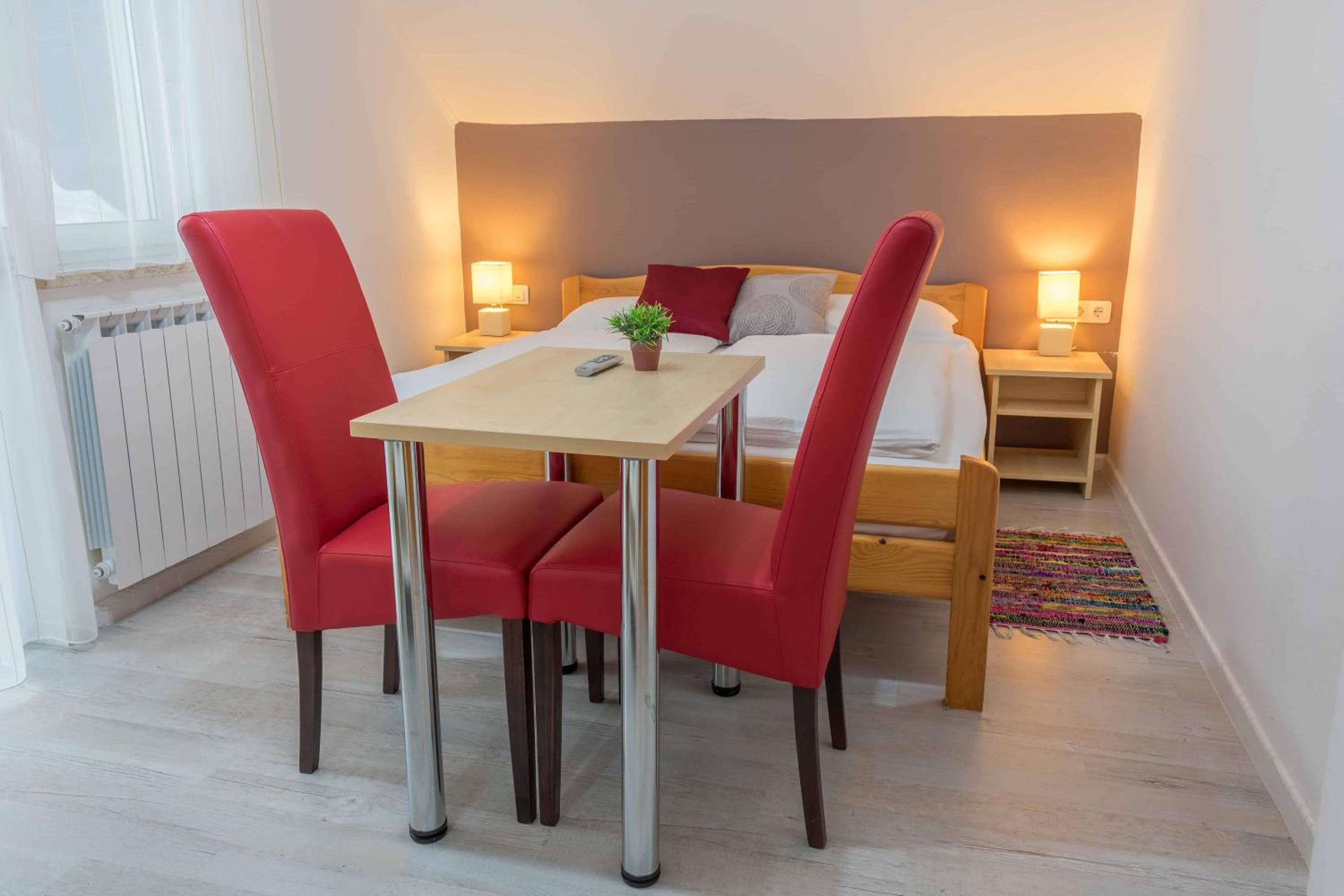 Three-Bedroom Apartment - Split Level - Photo 24