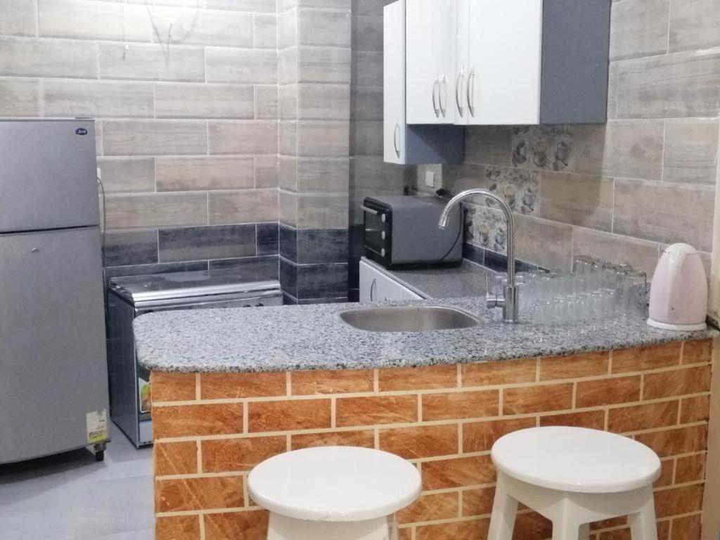 Double Room with Private Bathroom - Photo 33