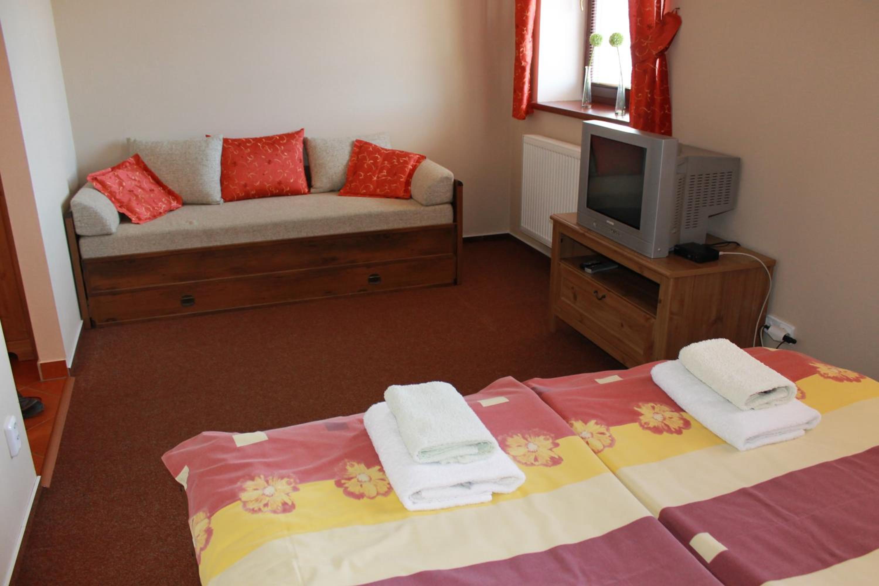 Double Room with Extra Bed photo 1