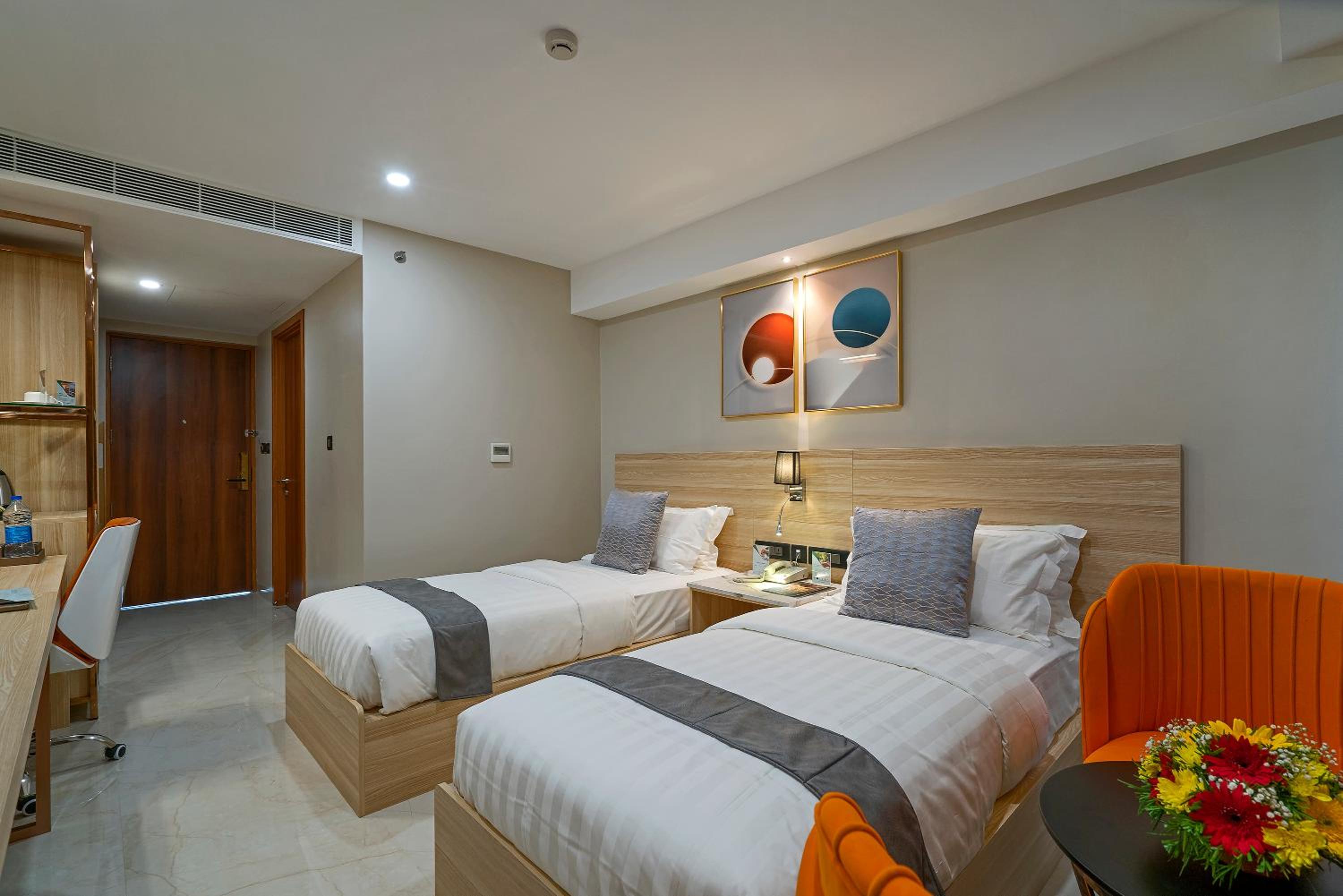 Deluxe Twin Room - Photo 2