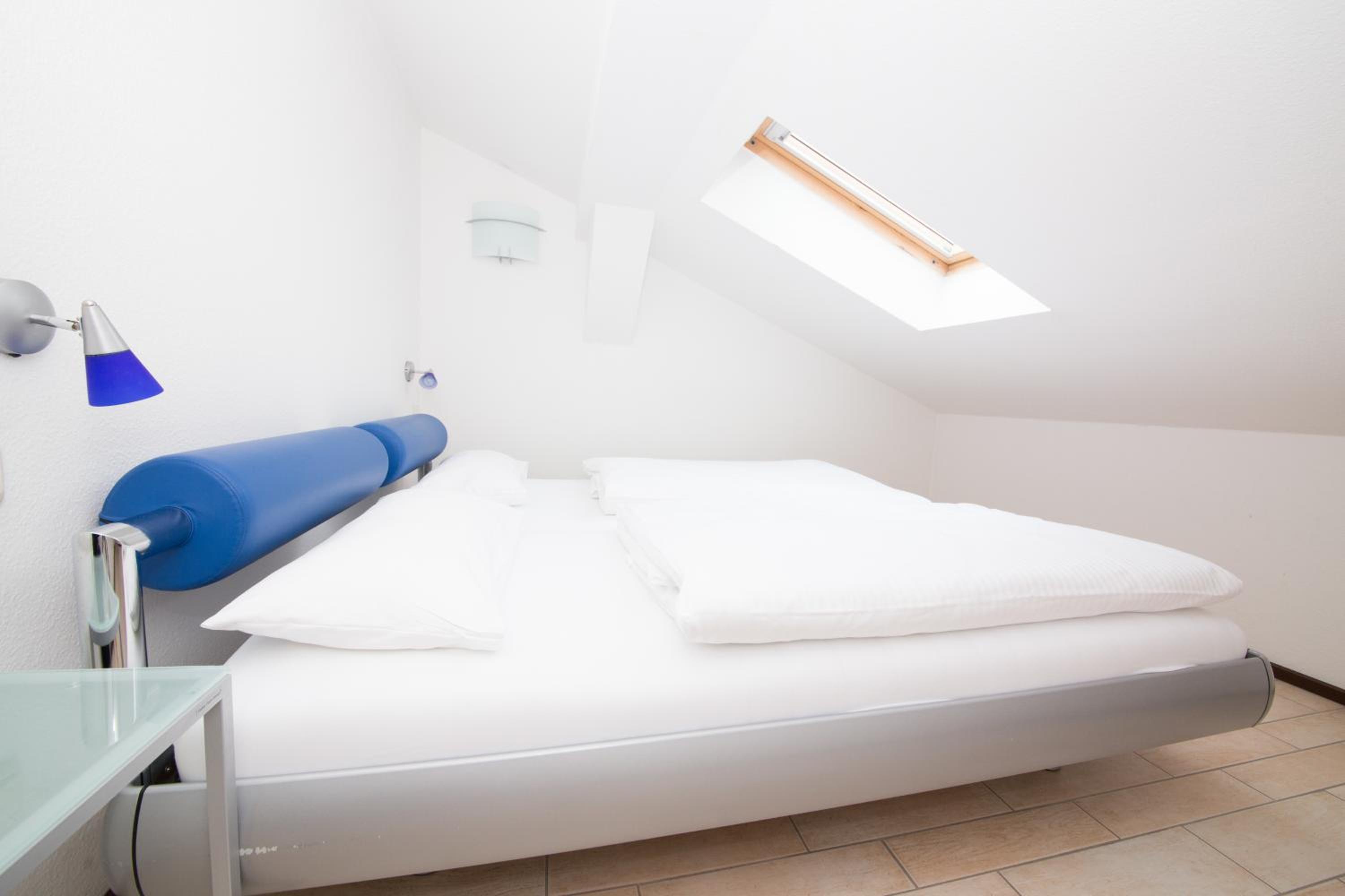 Two-Bedroom Apartment with Balcony photo 3