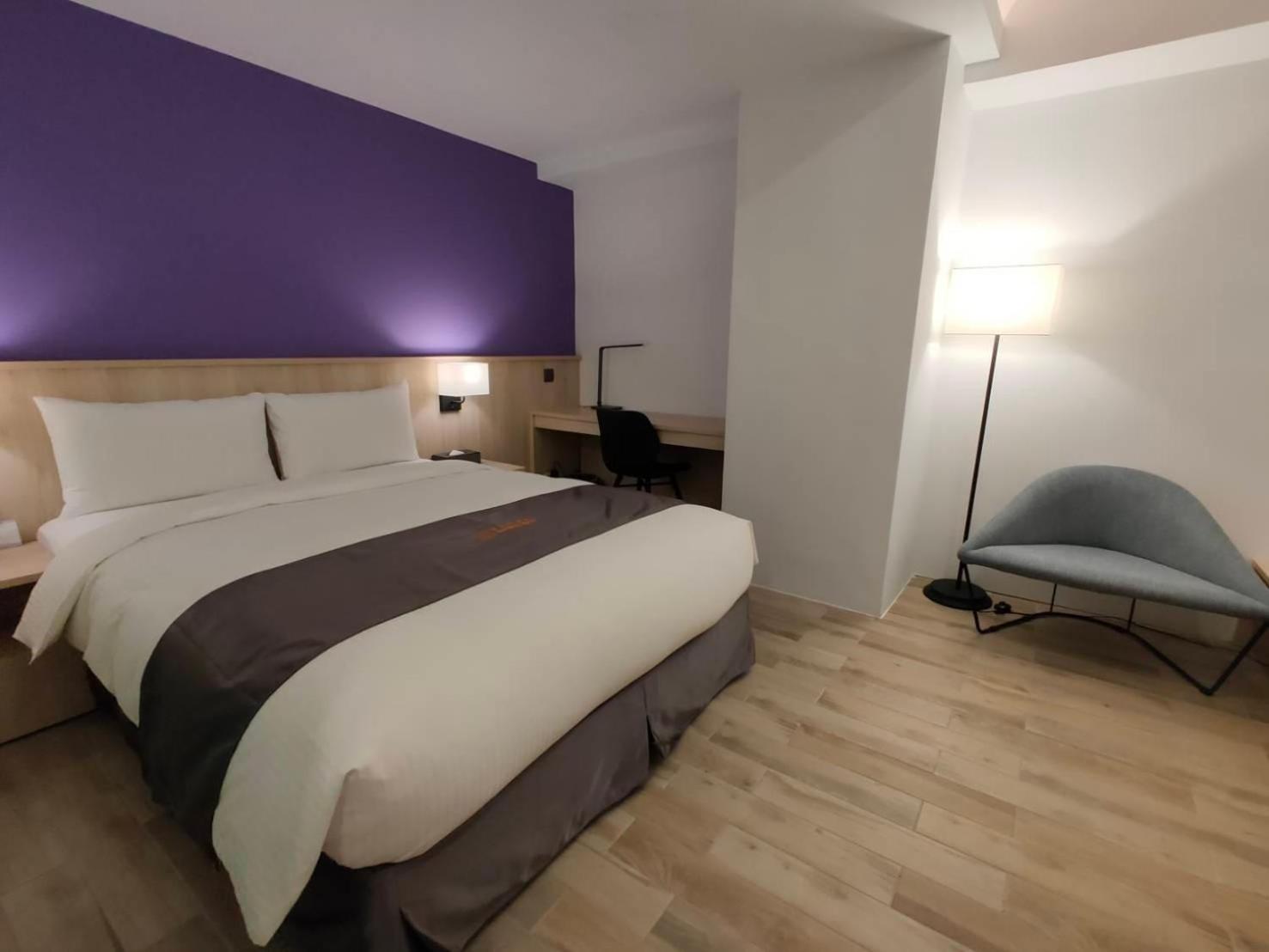 Standard Double Room (No Window) - Photo 1