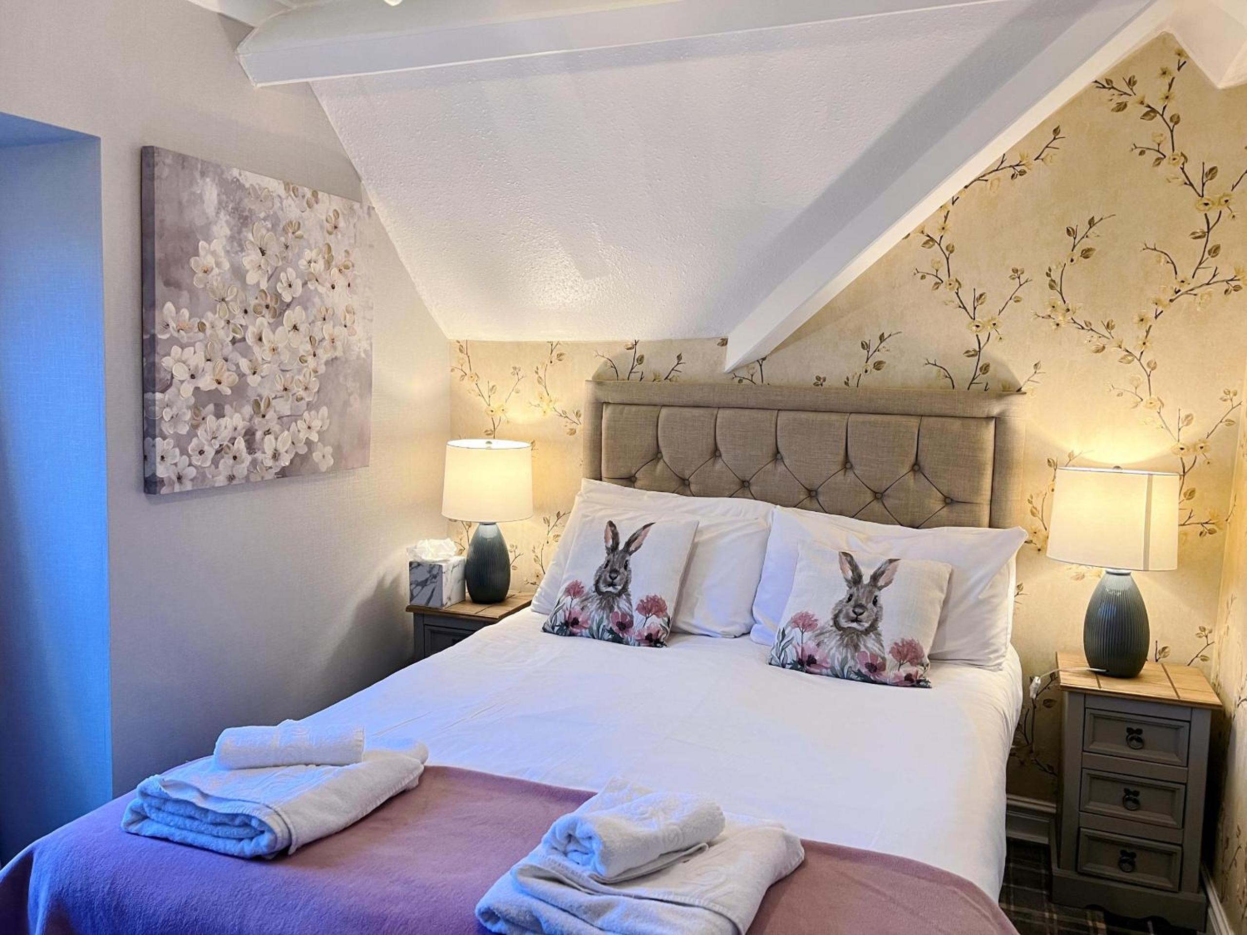 Double Room with Private Bathroom - Photo 5