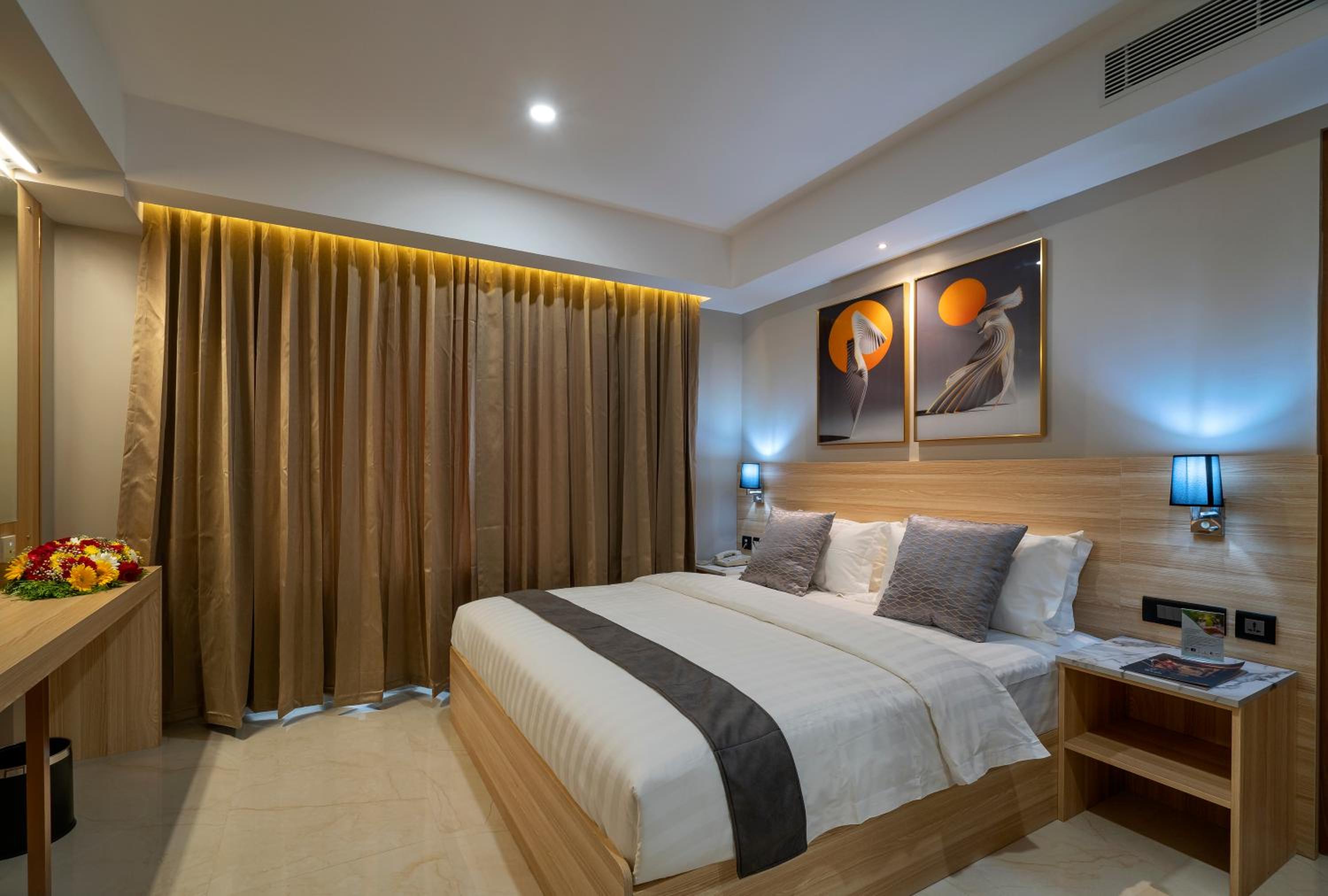 Superior King Room - Photo 2