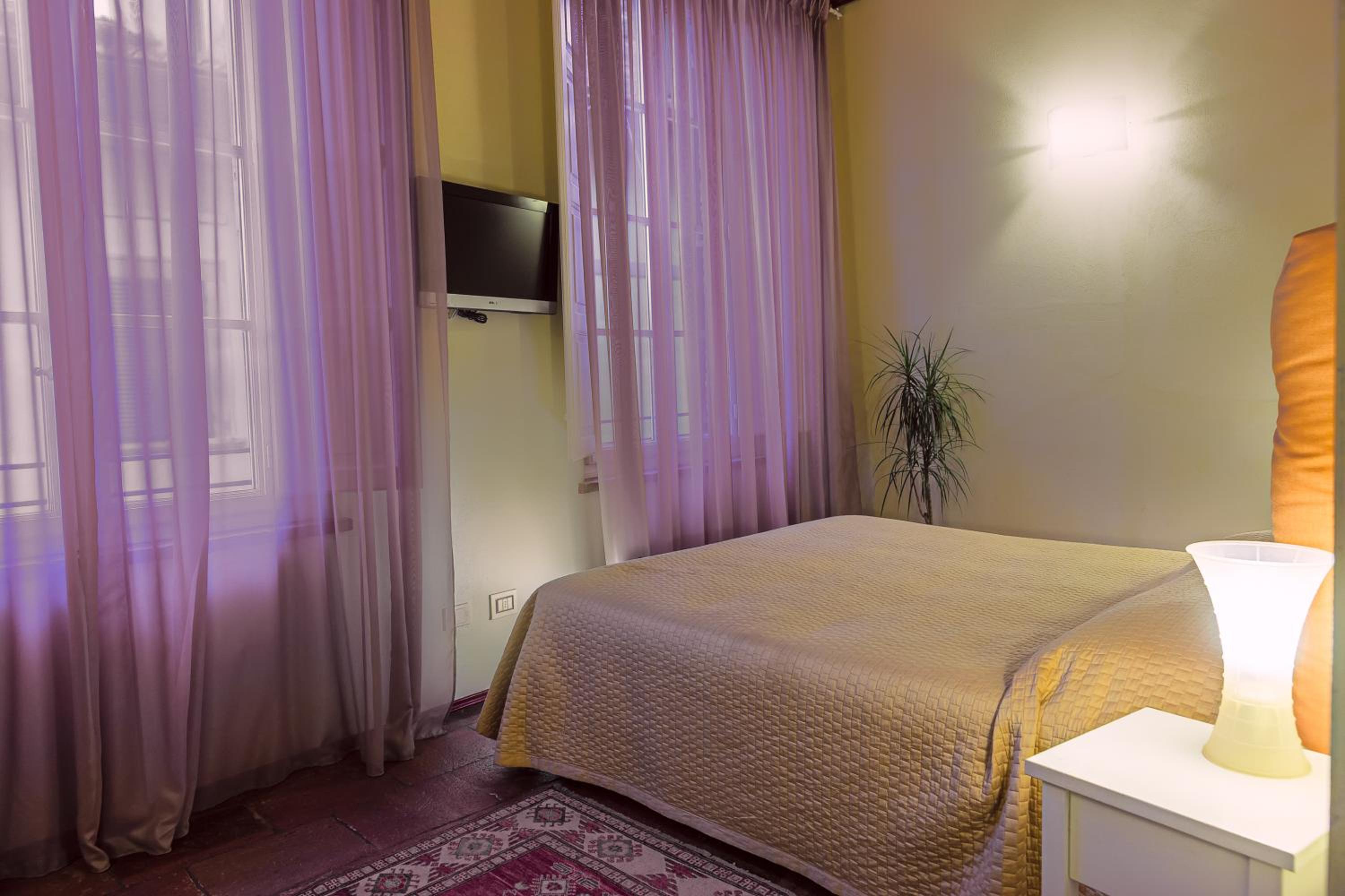 Suite (2 Adults) - Photo 9