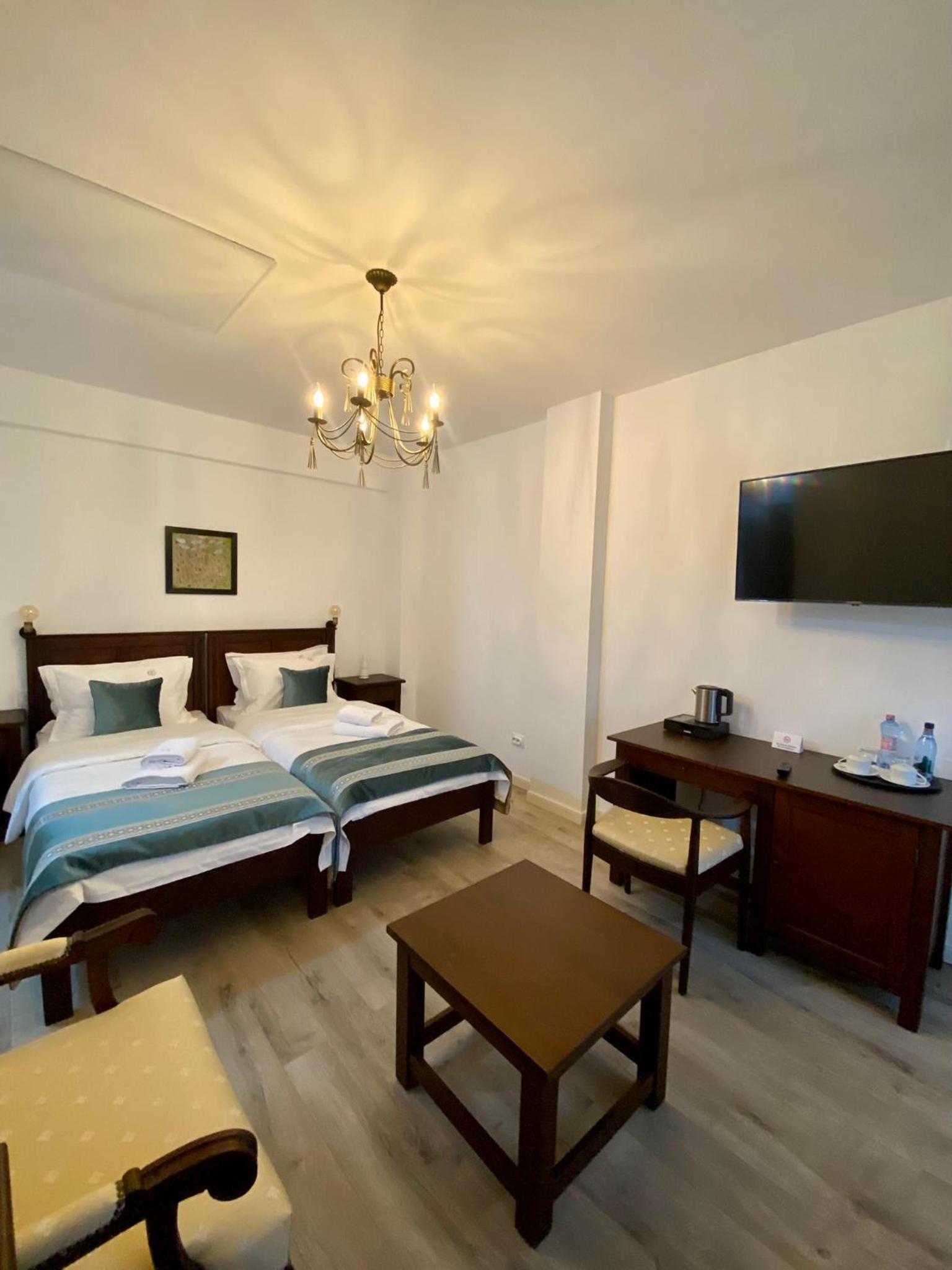 Deluxe Double or Twin Room with Balcony photo 2