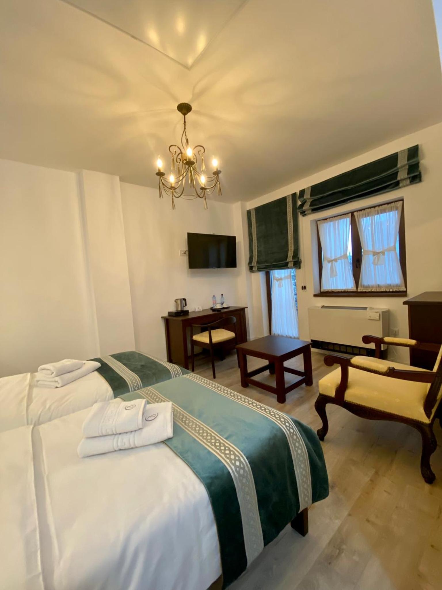 Deluxe Double or Twin Room with Balcony