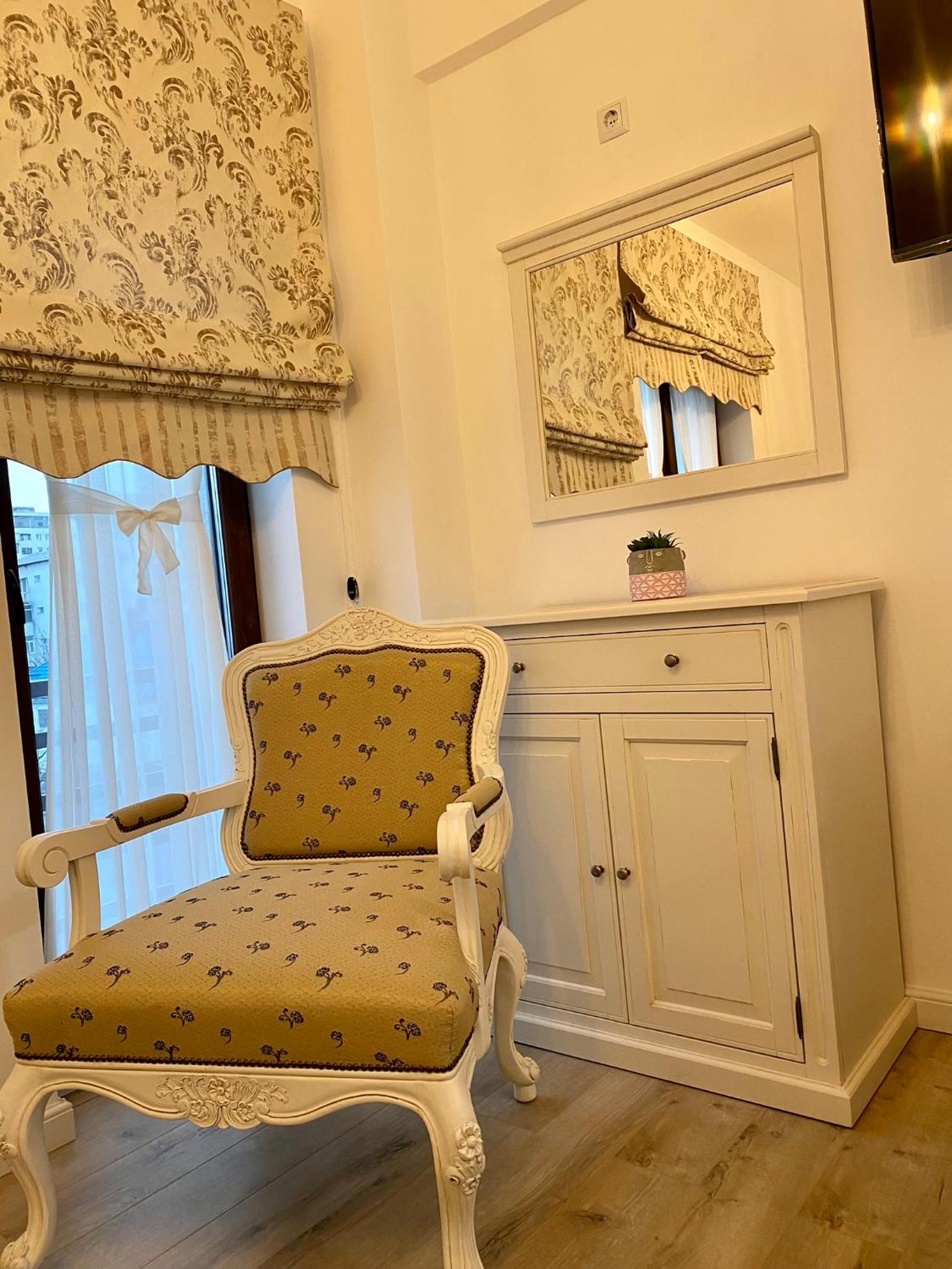 Double Room with Balcony photo 2