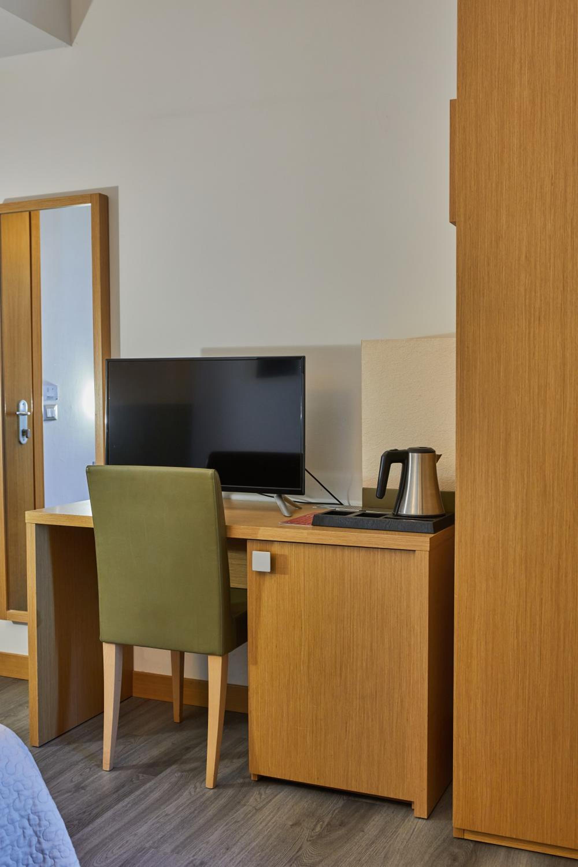 Single Room photo 3